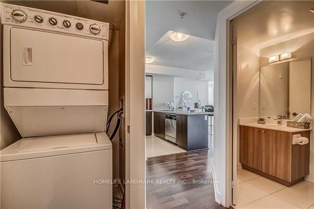 5740 Yonge Street 302, Toronto, ON M2M 0B1 photo 3