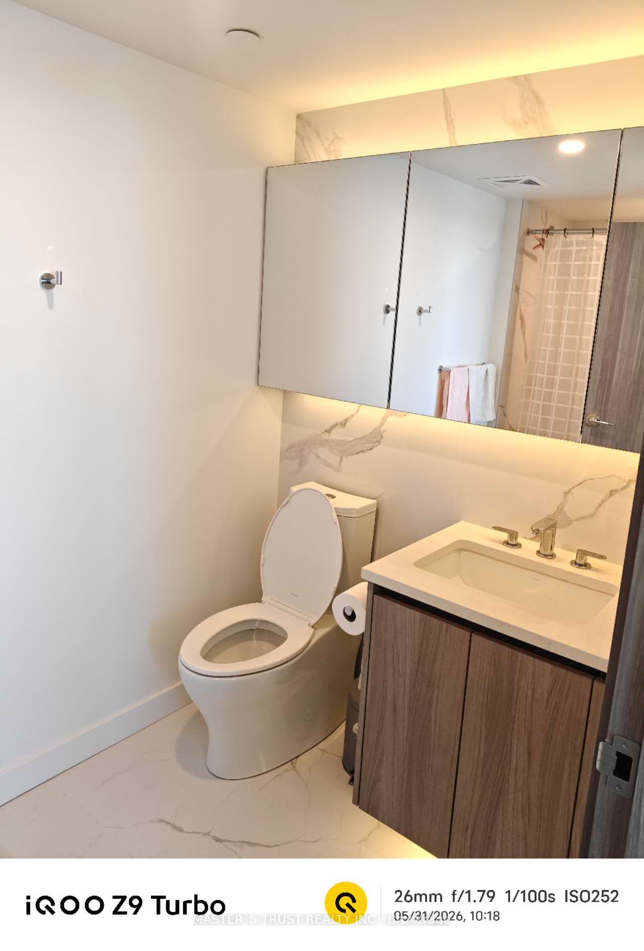 3 Concord Cityplace Way 5210, Toronto, ON M5V 0X4 photo 4