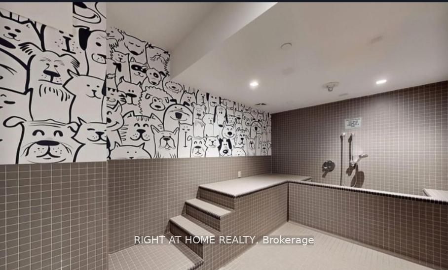 15 Holmes Avenue 1703, Toronto, ON M2N 0L4 photo 5