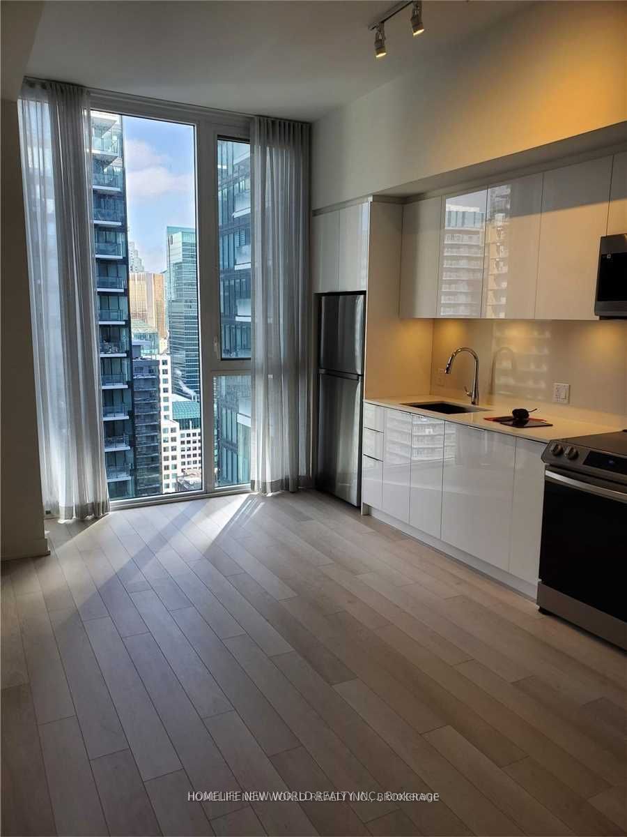 357 King Street W 3605, Toronto, ON M5V 1K1 photo 2