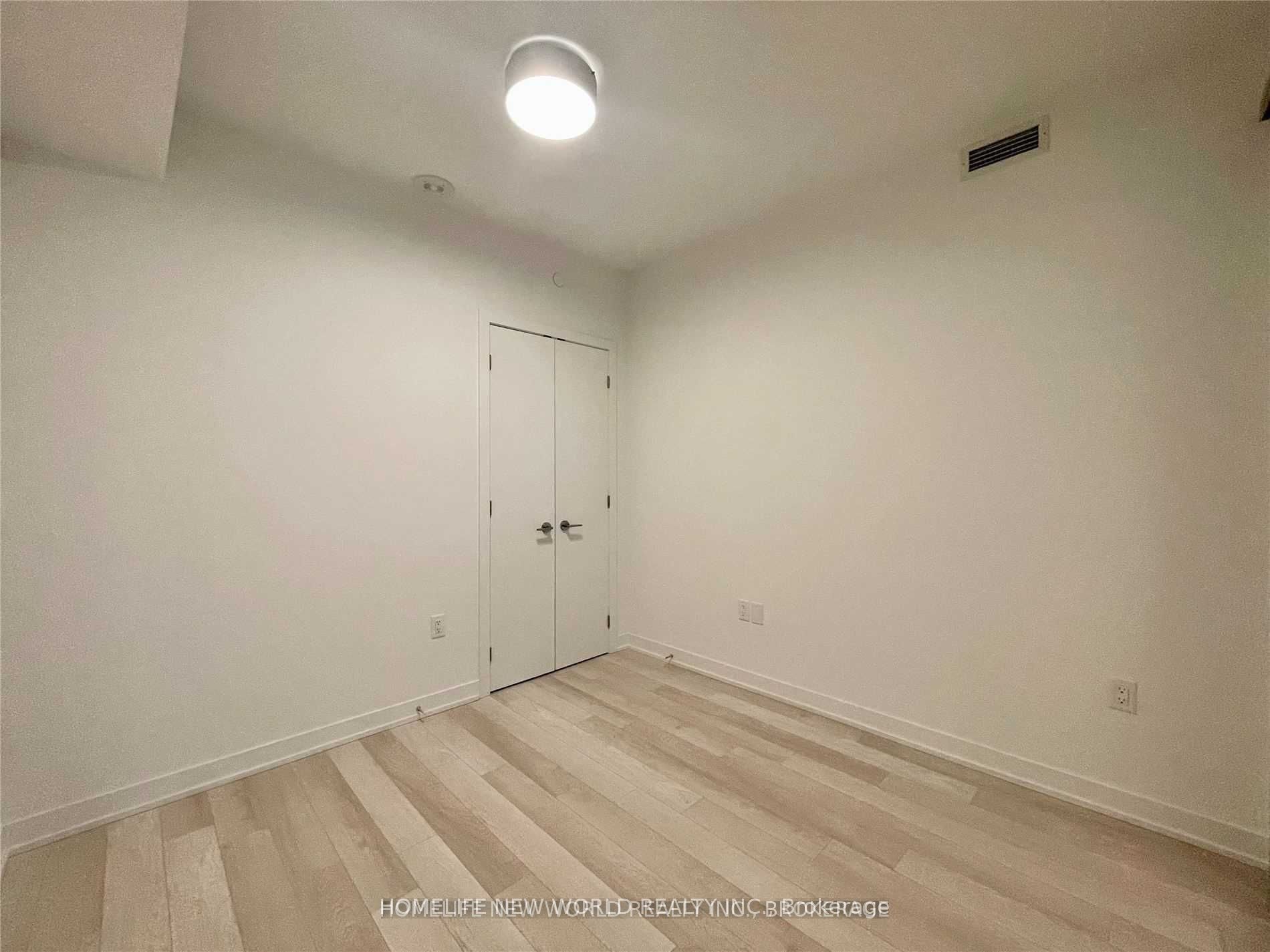 357 King Street W 3605, Toronto, ON M5V 1K1 photo 3
