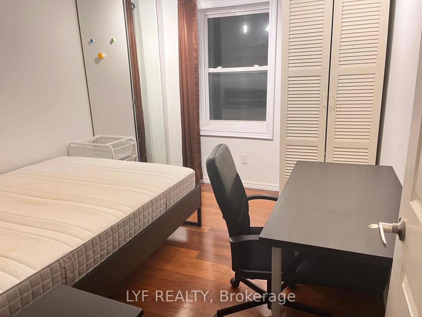 193 Brunswick Avenue Upper A, Toronto, ON M5S 2M4 photo 3