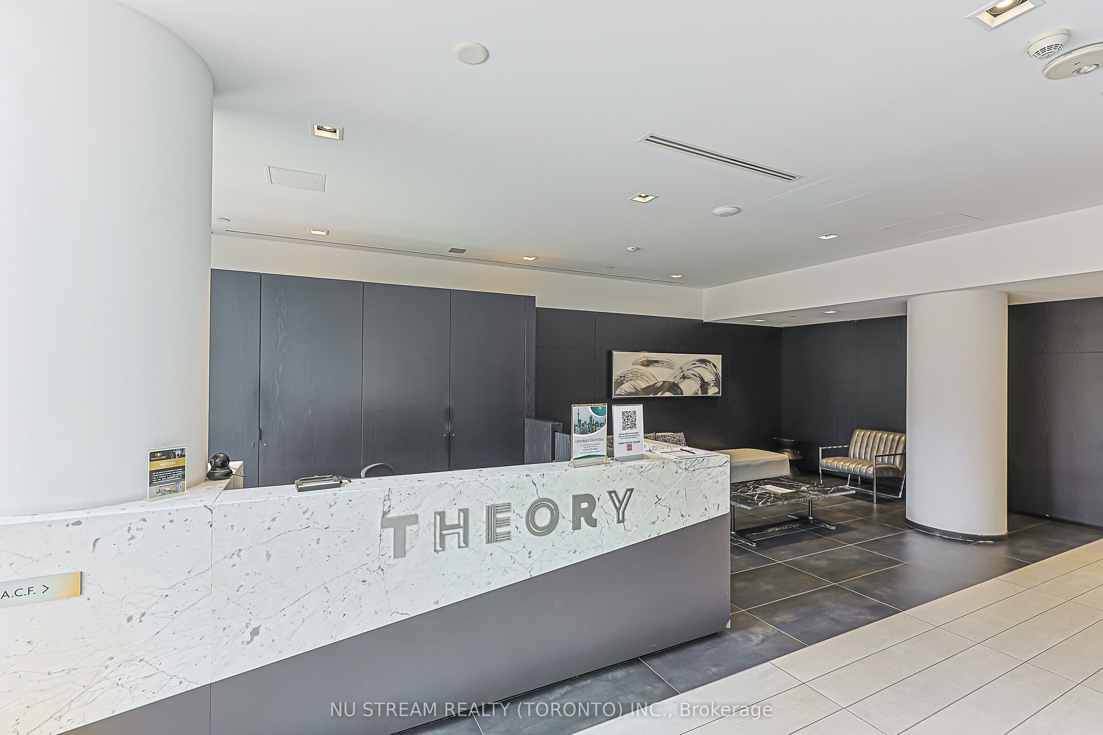 203 College Street 905, Toronto, ON M5T 1P9 photo 3