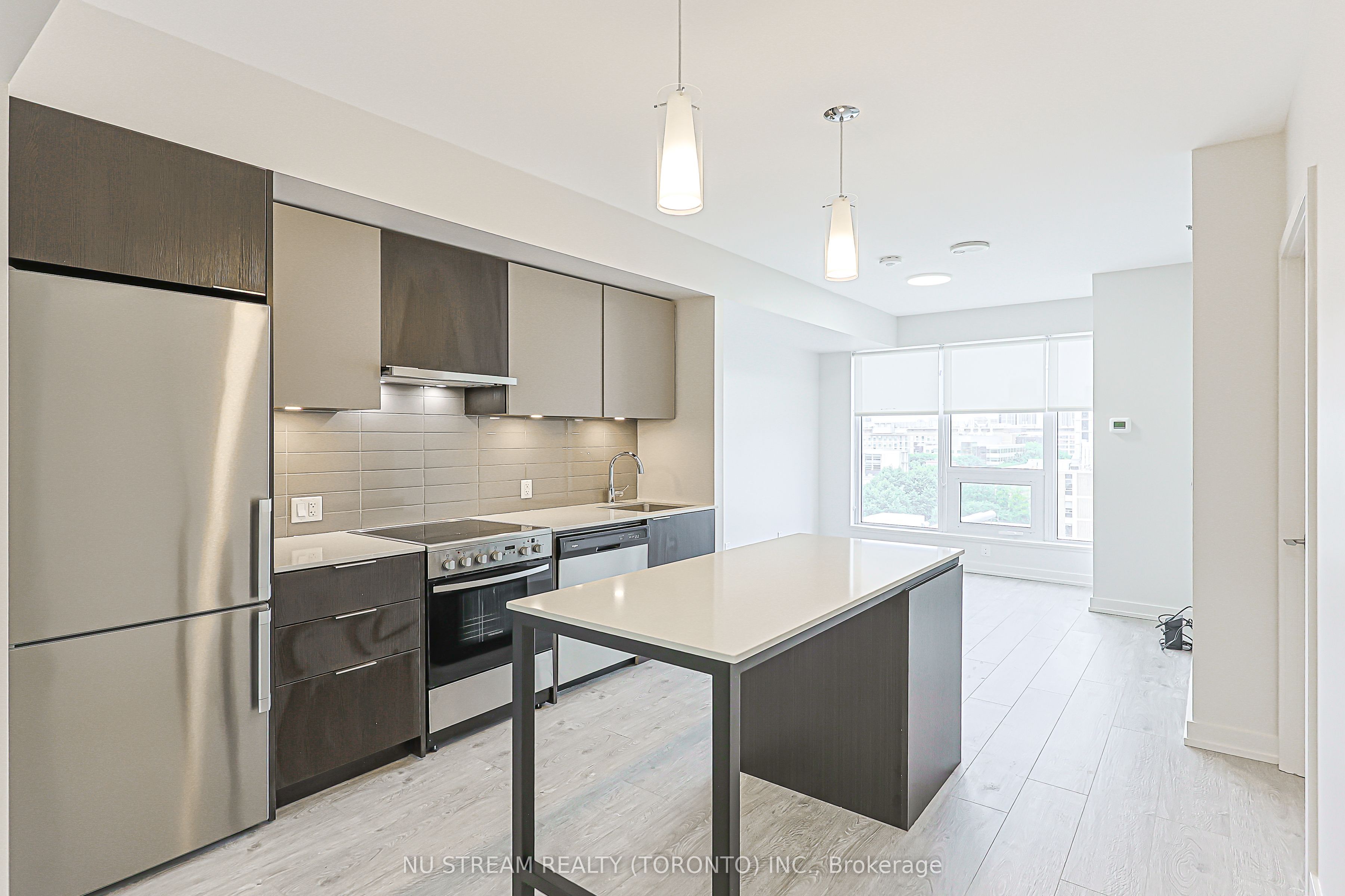 203 College Street 905, Toronto, ON M5T 1P9 photo 4