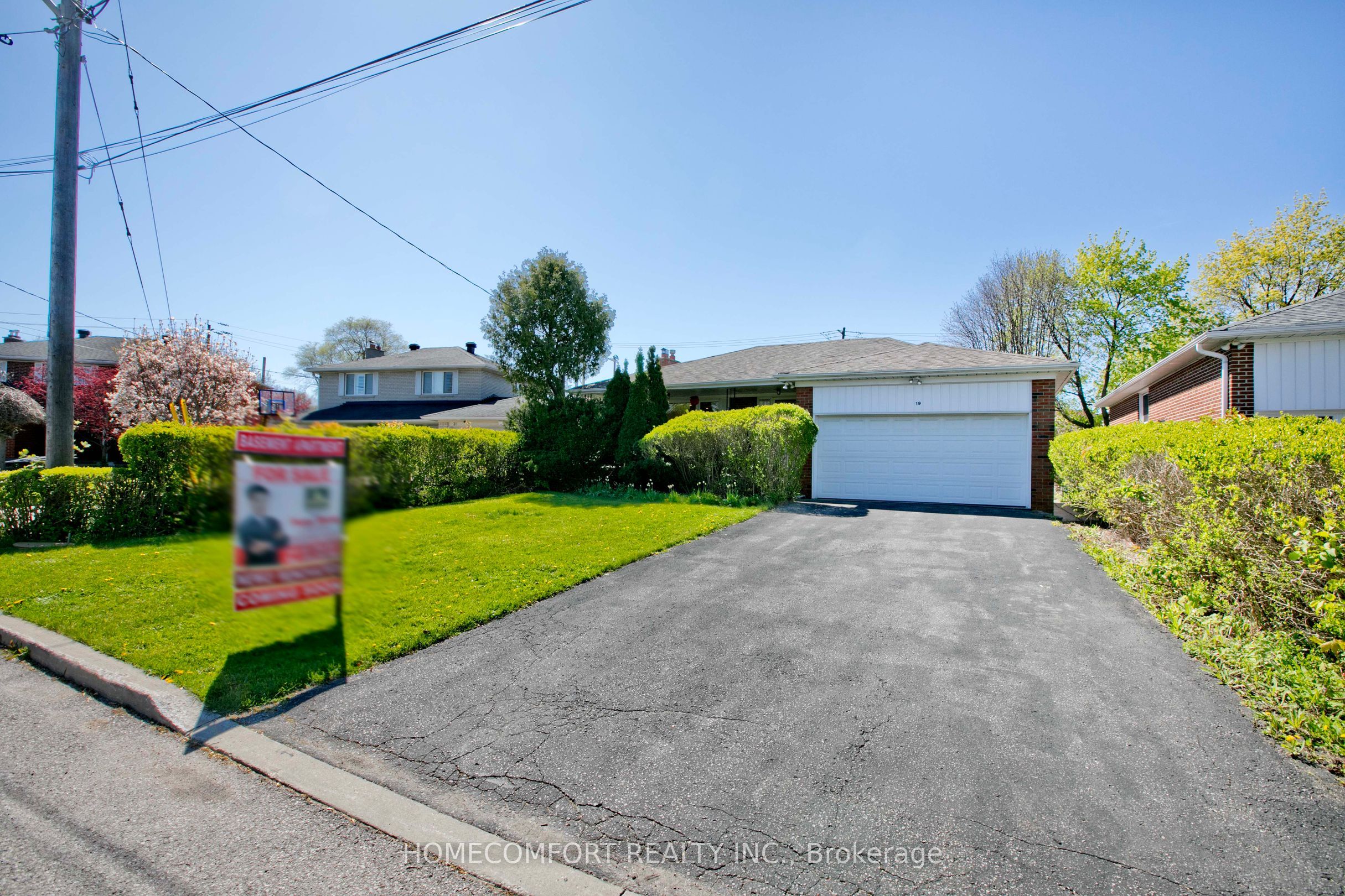 19 Oldborough Circle Upper, Toronto, ON M2J 3A1 photo 3
