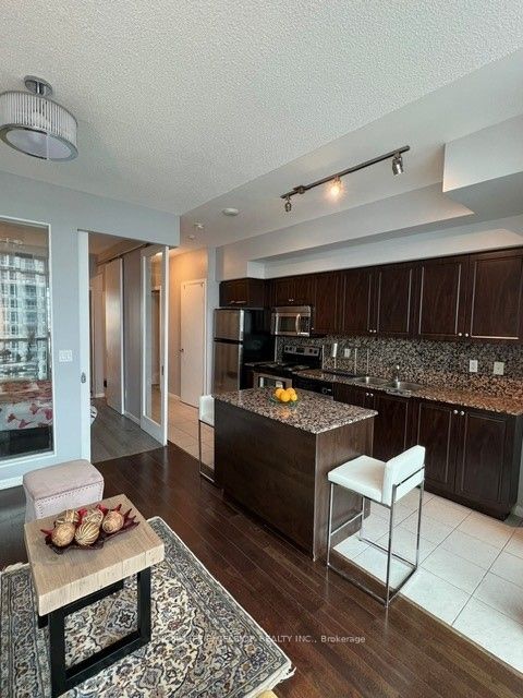 215 Fort York Boulevard SE 2903, Toronto, ON M5V 4A2 photo 4