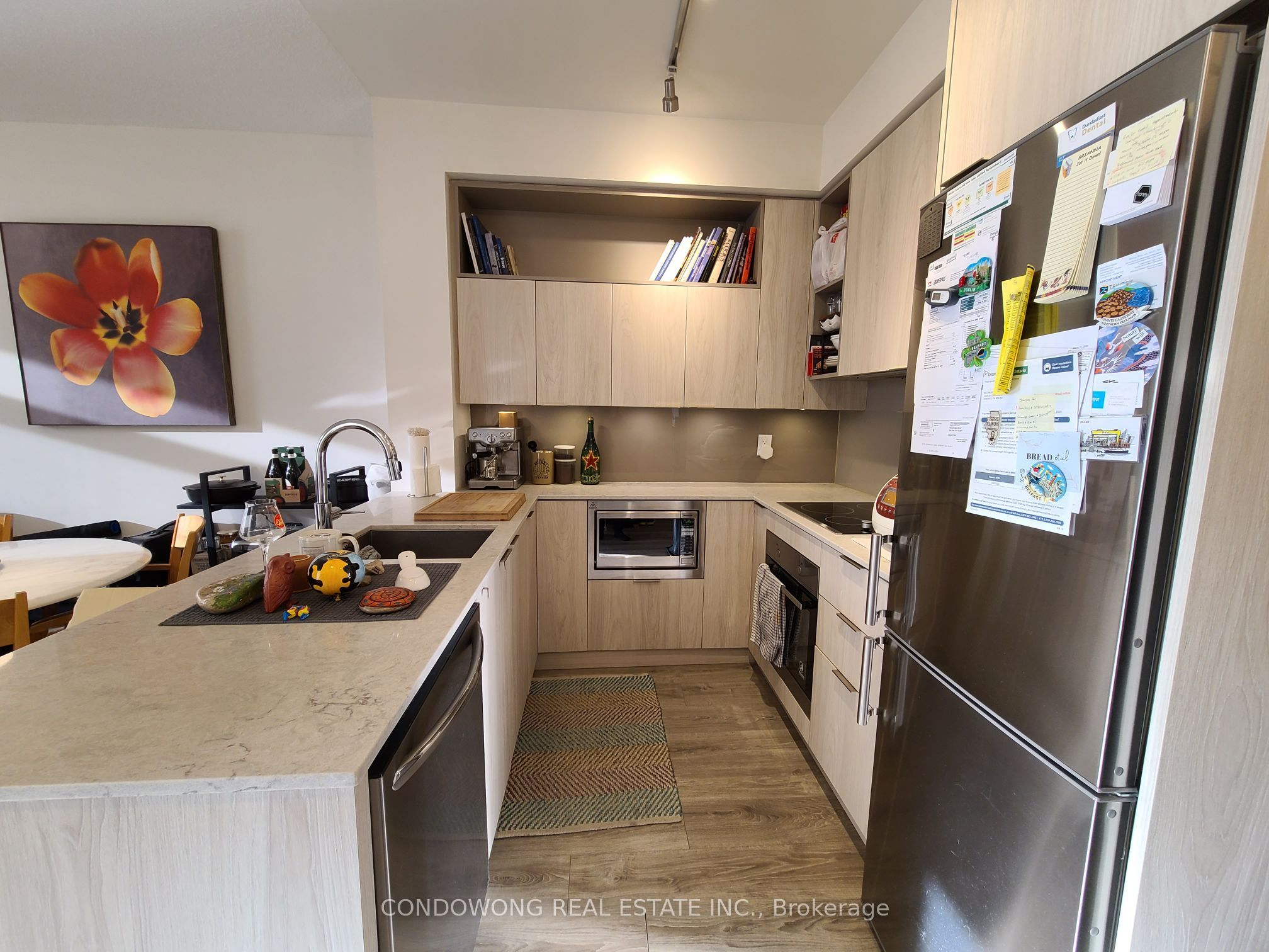 200 Sackville Street 1105, Toronto, ON M5A 0C4 photo 2
