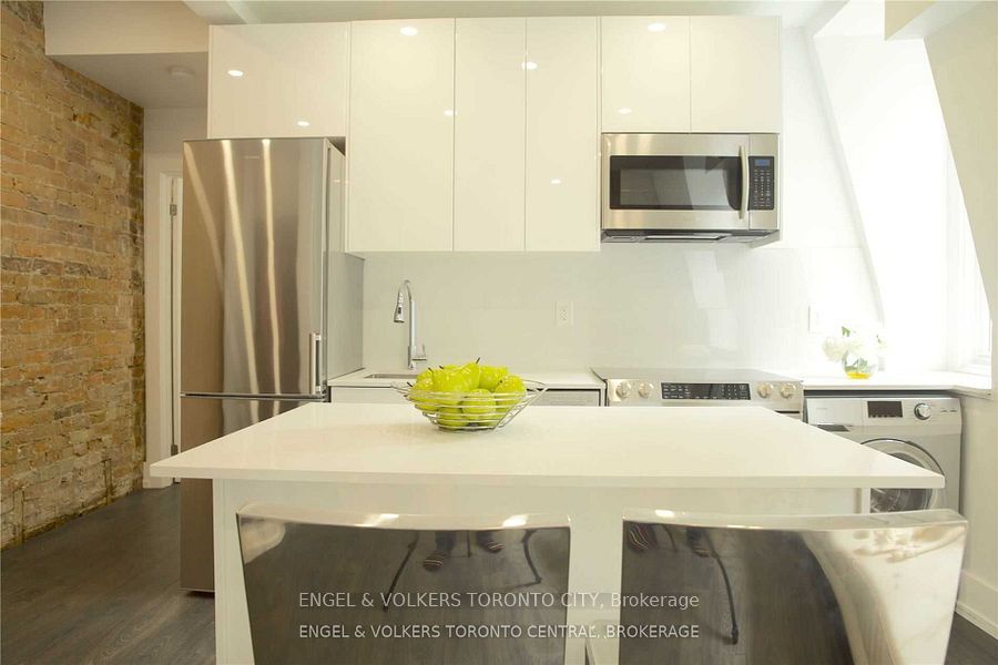 173 Carlton Street 2F, Toronto, ON M5A 2K3 photo 3