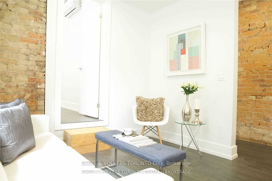 173 Carlton Street 2F, Toronto, ON M5A 2K3 photo 4
