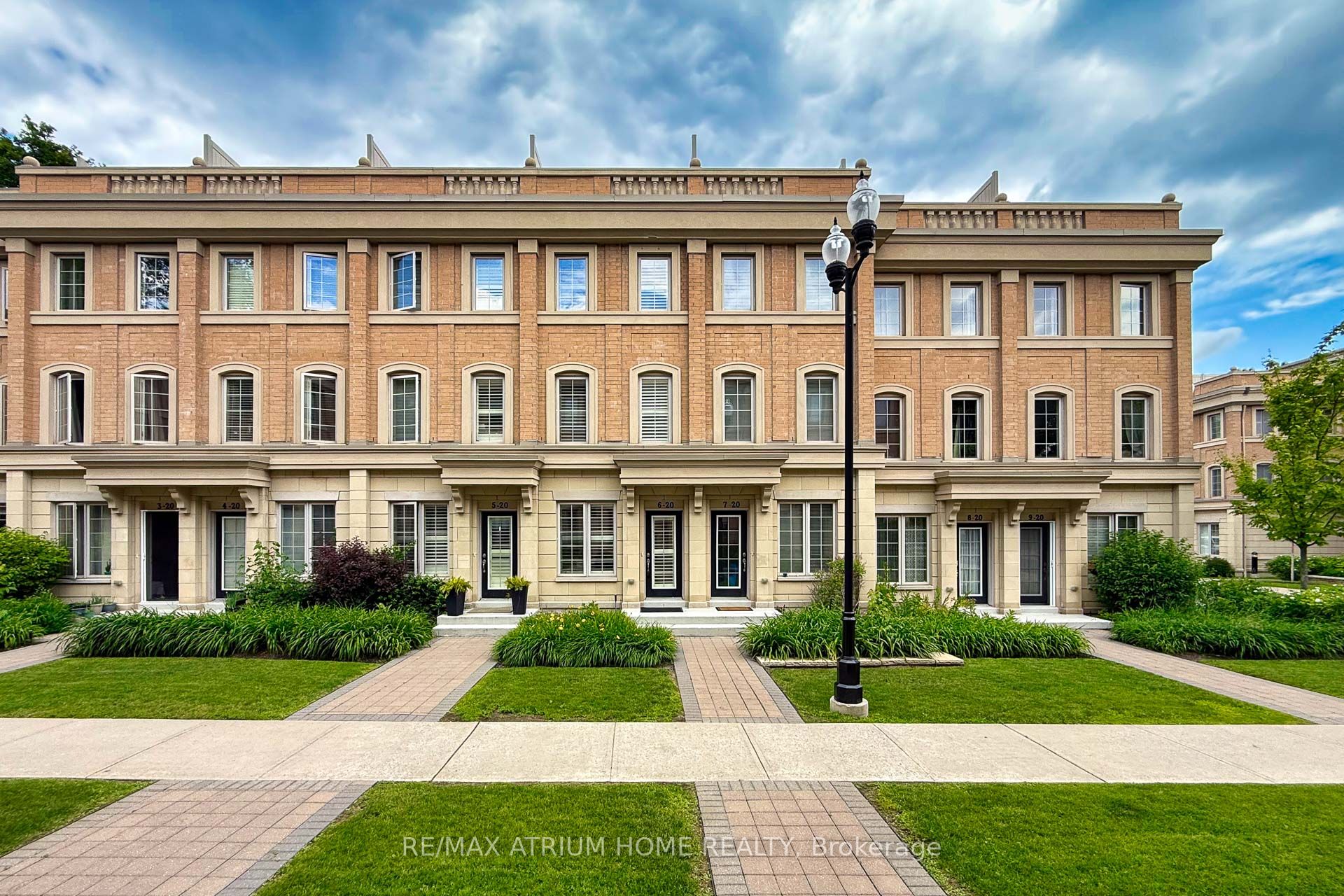 20 Hargrave Lane 6, Toronto, ON M4N 0A4 photo 2