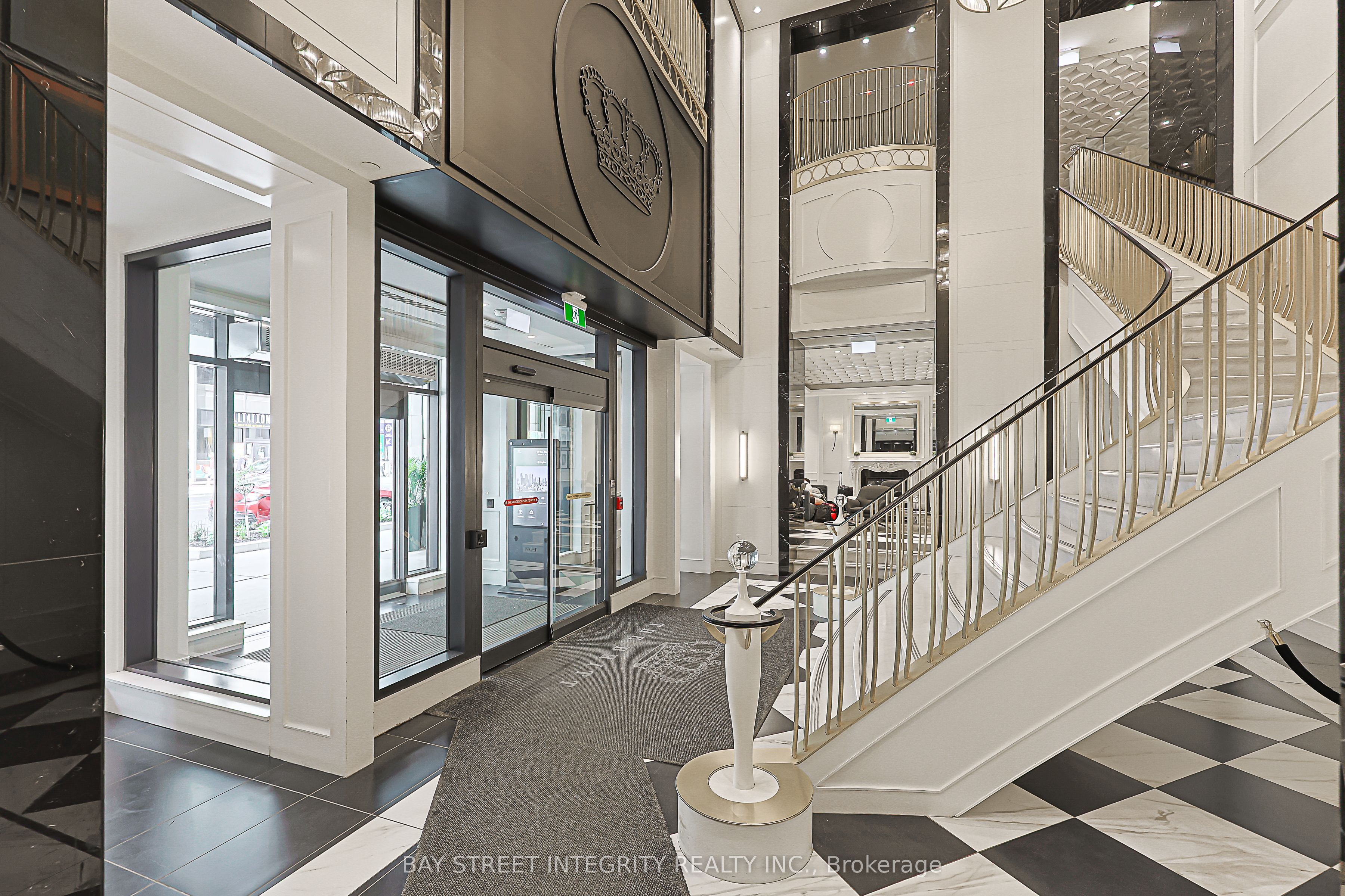 955 Bay Street 2409, Toronto, ON M5S 0C6 photo 2