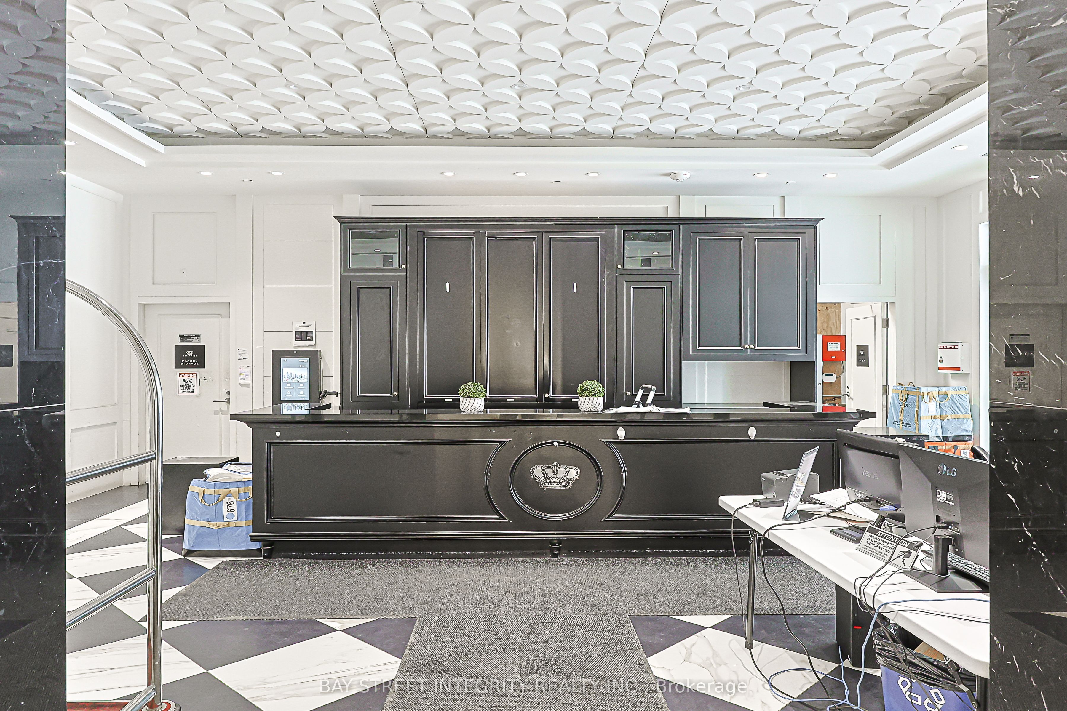 955 Bay Street 2409, Toronto, ON M5S 0C6 photo 3