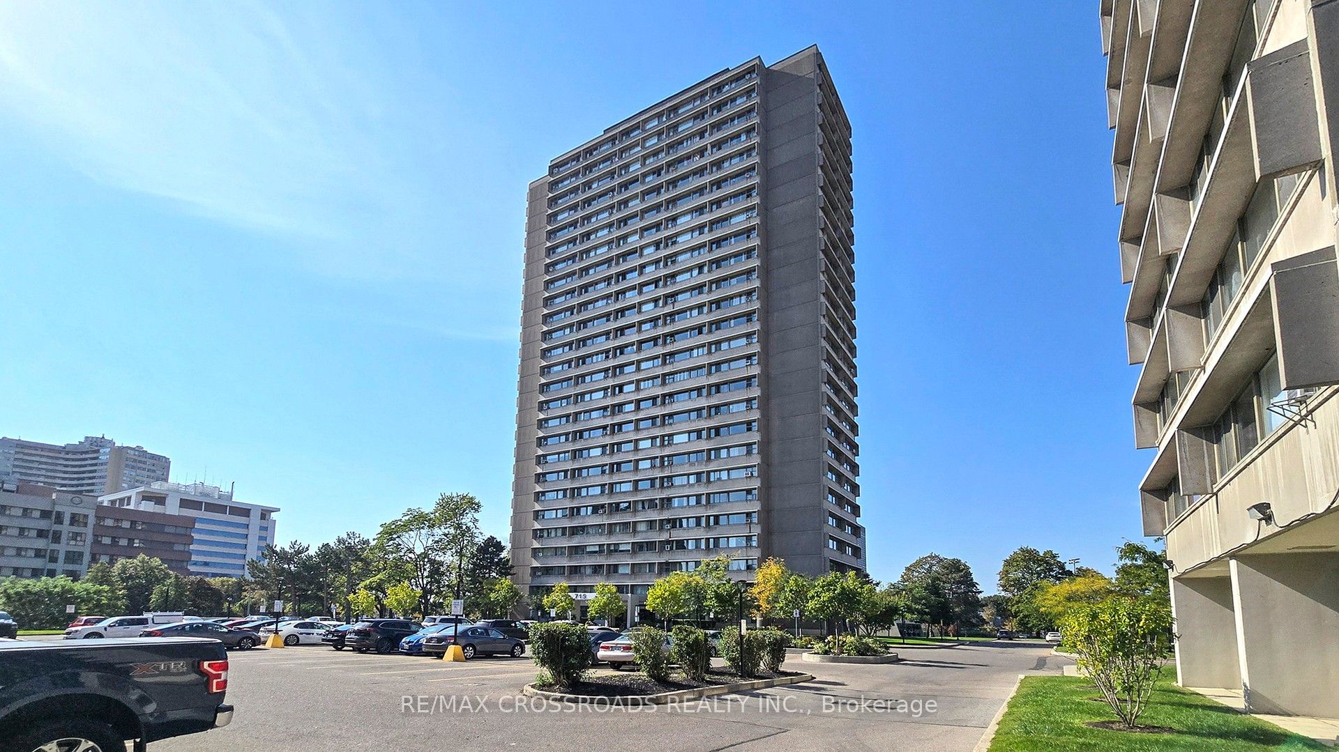 715 Don Mills Road 208, Toronto, ON M3C 1S4 photo 2