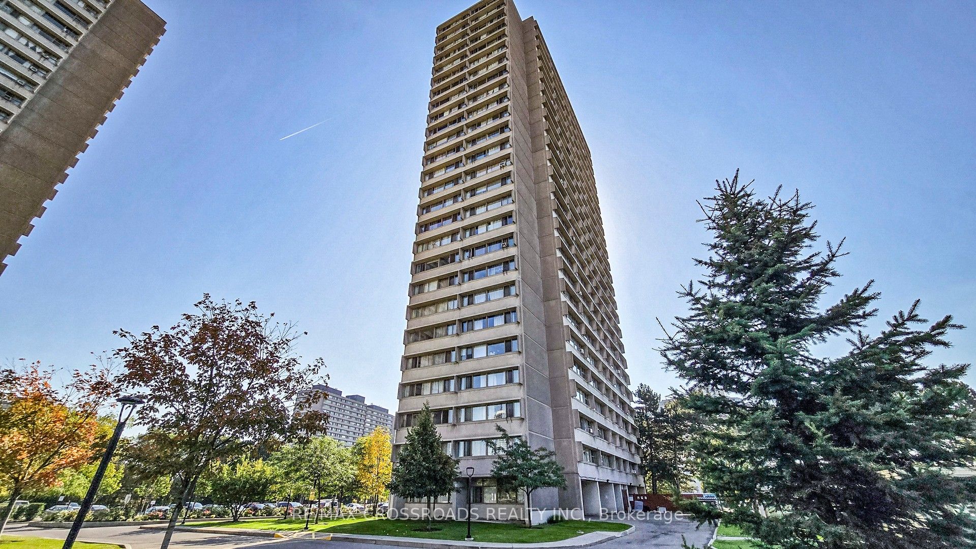 715 Don Mills Road 208, Toronto, ON M3C 1S4 photo 4