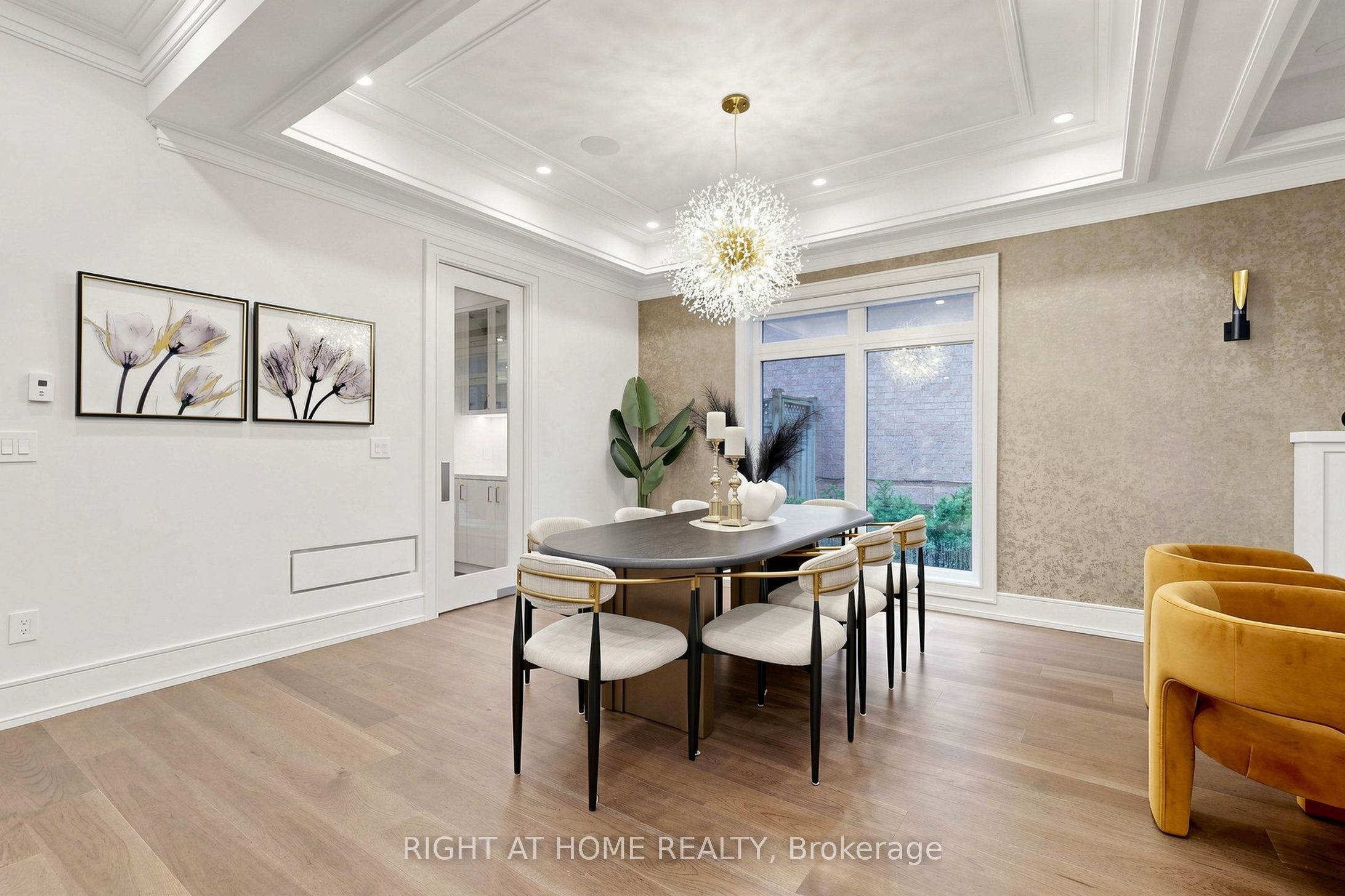 69 Centre Avenue, Toronto, ON M2M 2L4 photo 5