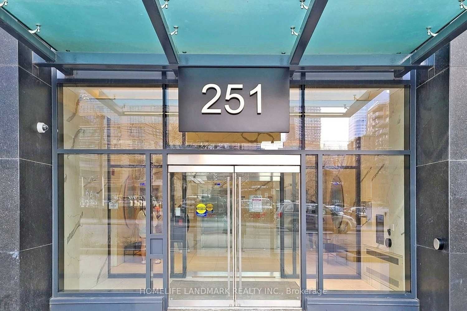 251 Jarvis Street 739, Toronto, ON M5B 0C3 photo 2
