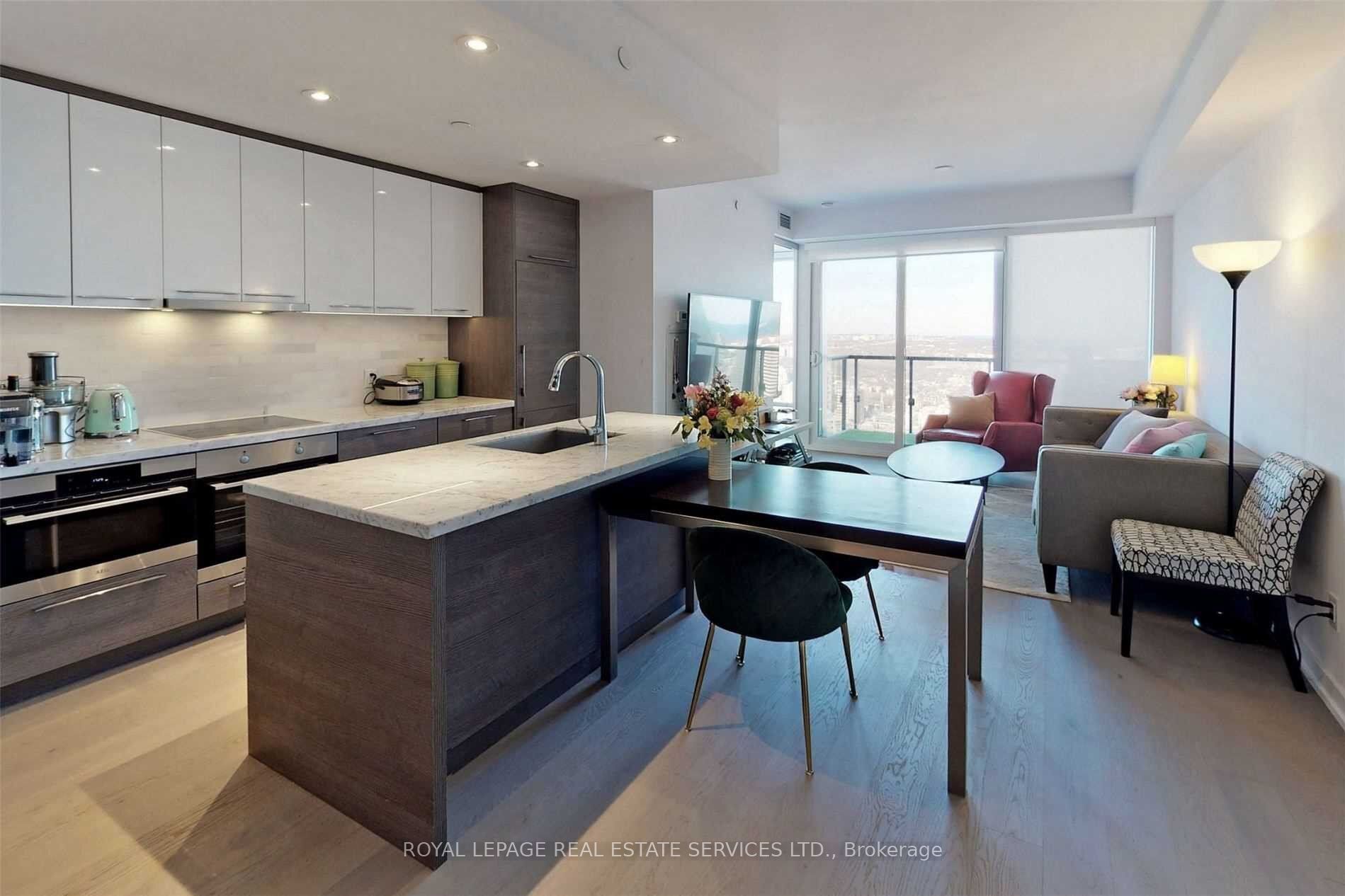 488 University Avenue 2703, Toronto, ON M5G 0C1 photo 5