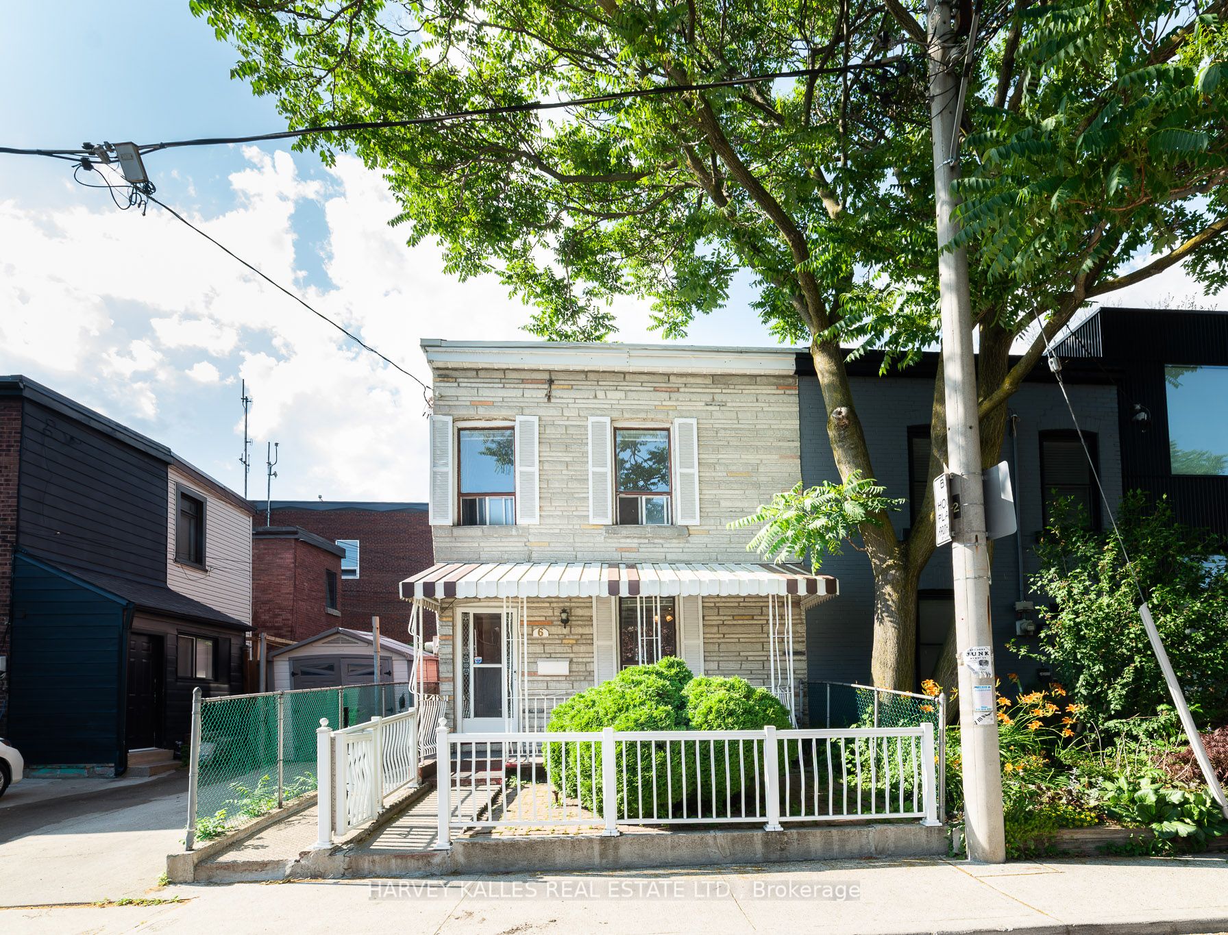 6 Crocker Avenue, Toronto, ON M6J 1K5 photo 2