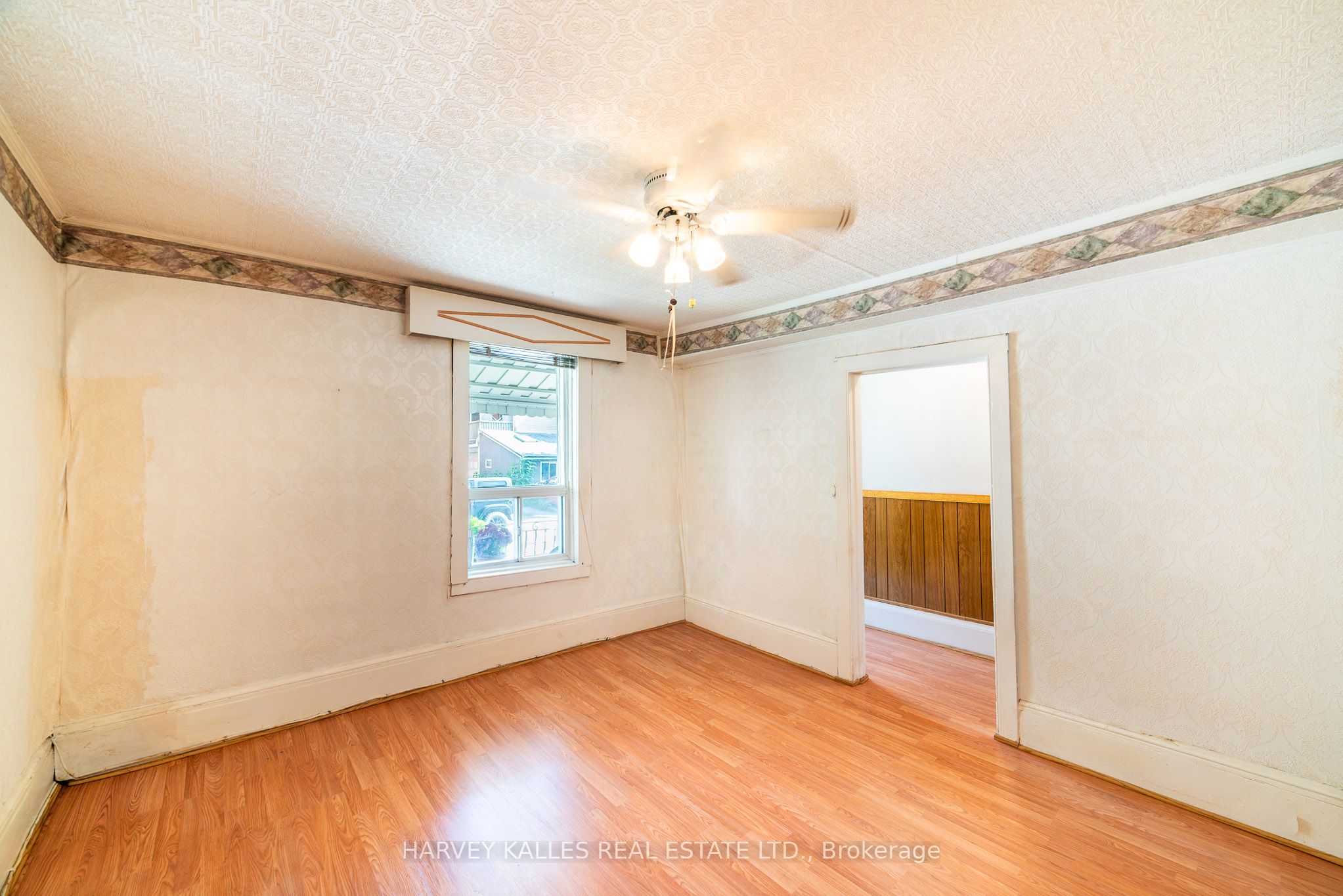 6 Crocker Avenue, Toronto, ON M6J 1K5 photo 4