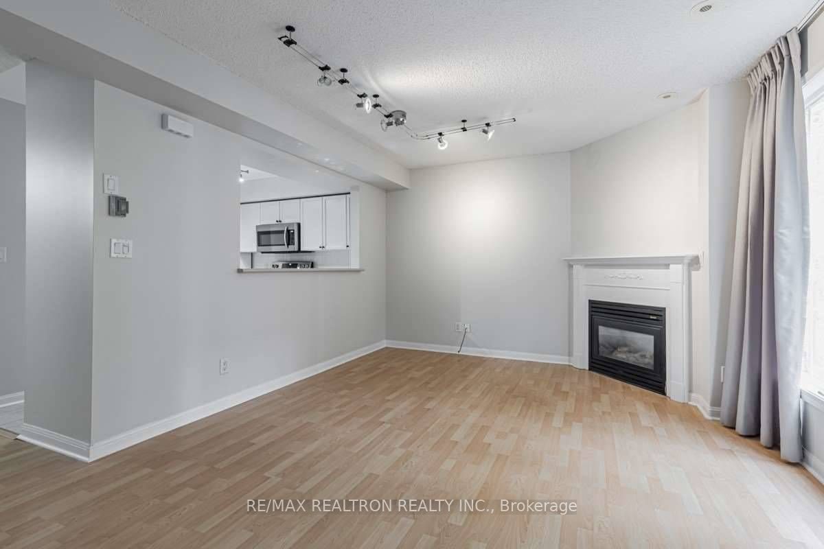 3 Everson Drive 228, Toronto, ON M2N 7C2 photo 5