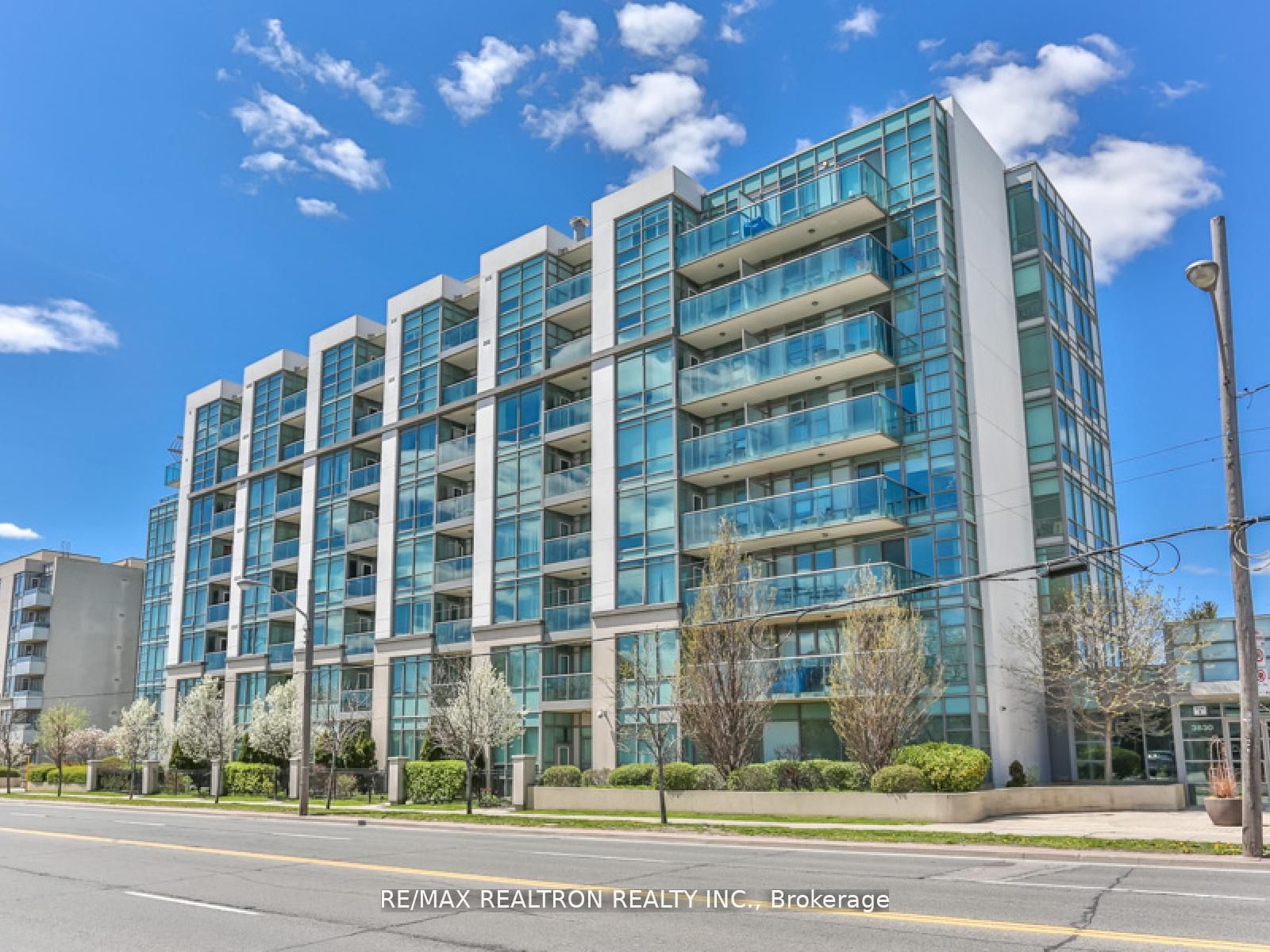 3830 Bathurst Street 512, Toronto, ON M3H 6C5