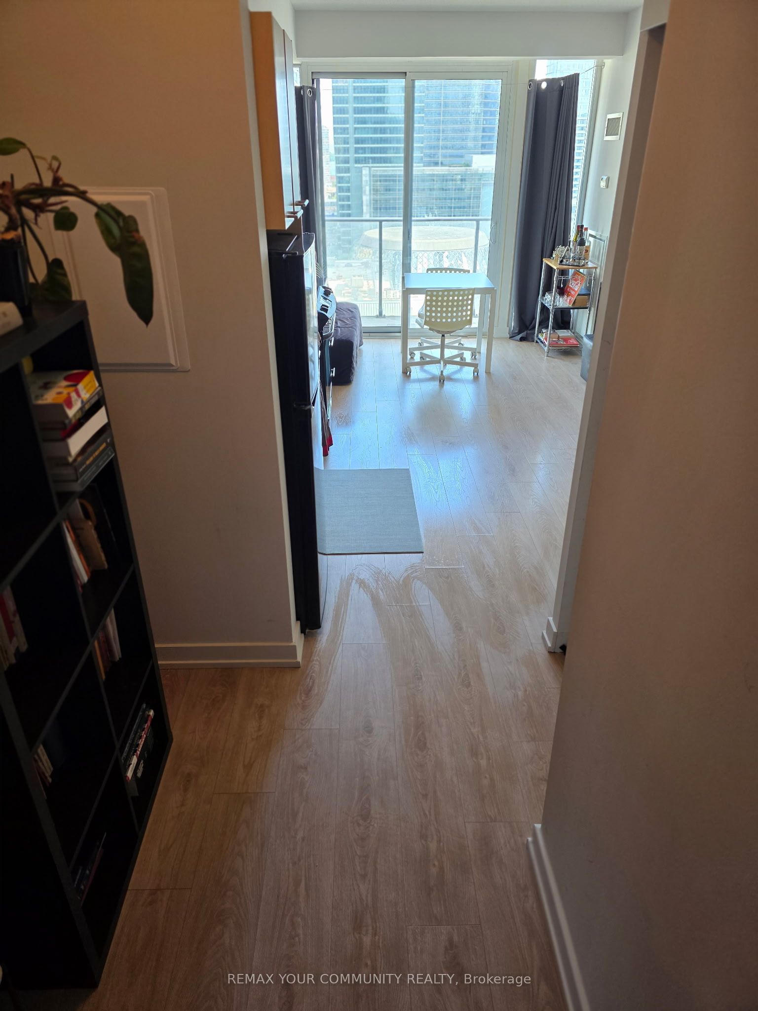 126 Simcoe Street 1809, Toronto, ON M5H 4E6 photo 3