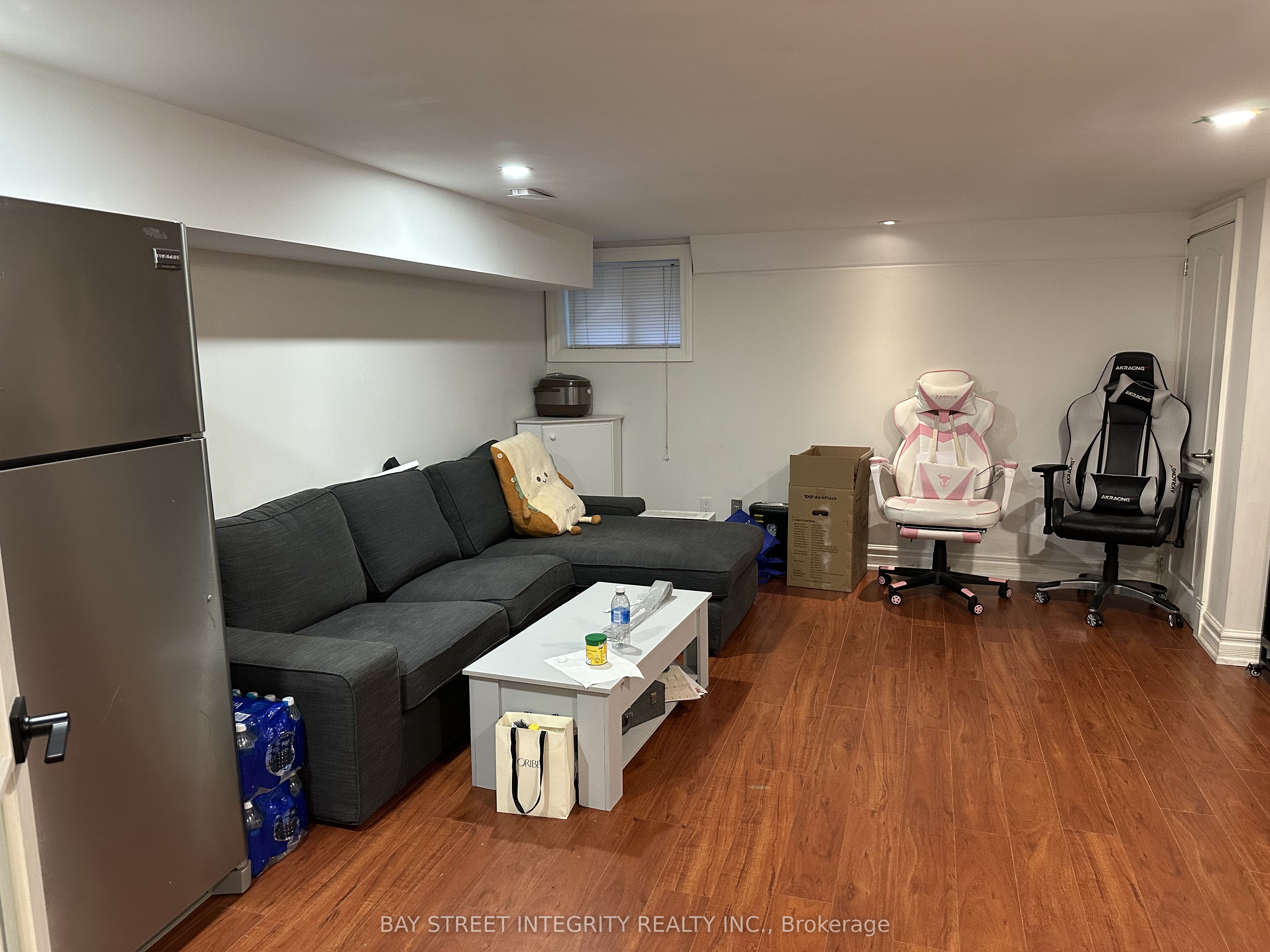 275 Estelle Avenue Lower, Toronto, ON M2N 5J4 photo 2