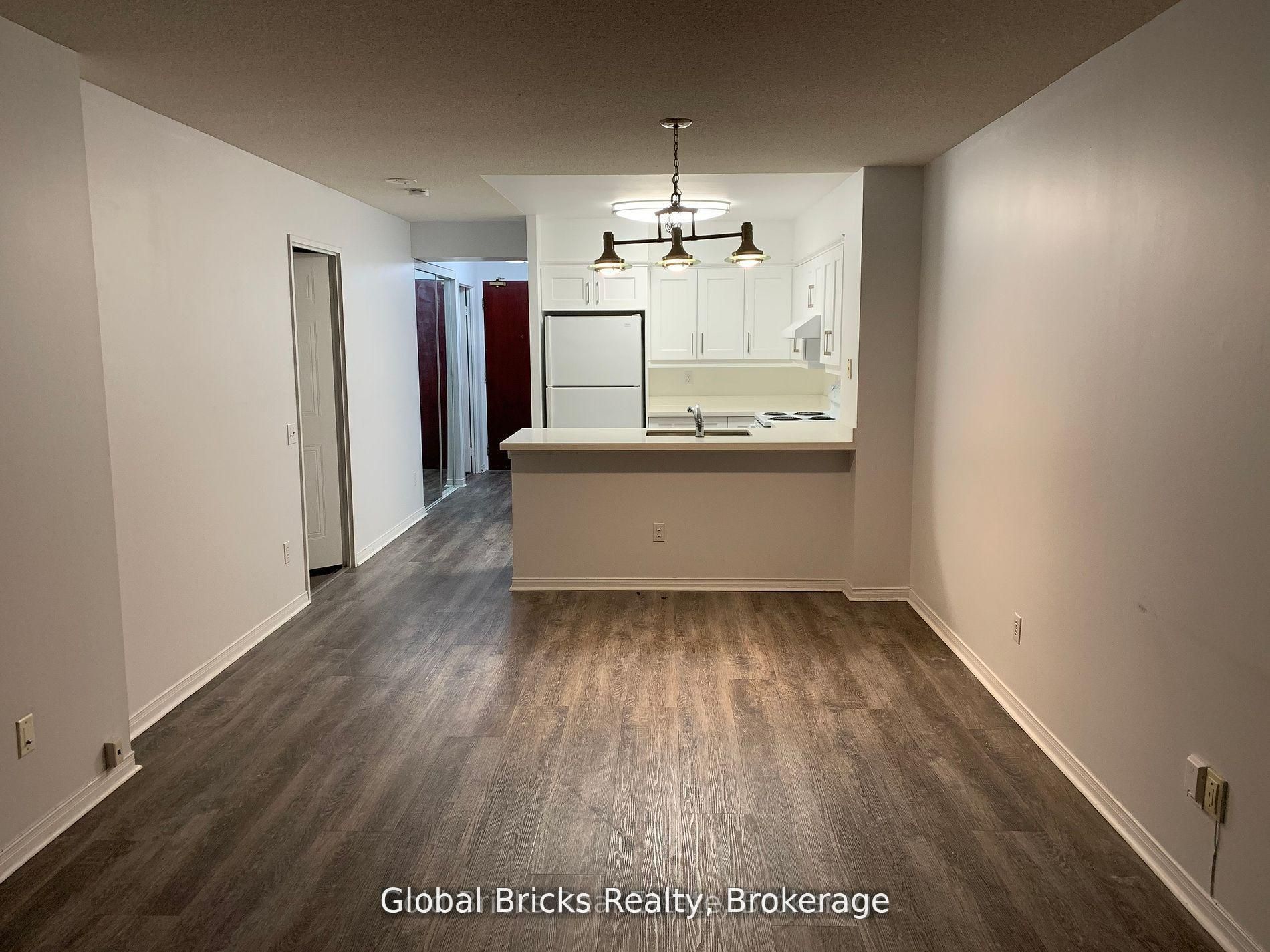 750 Bay Street 2009, Toronto, ON M5G 1N6 photo 3