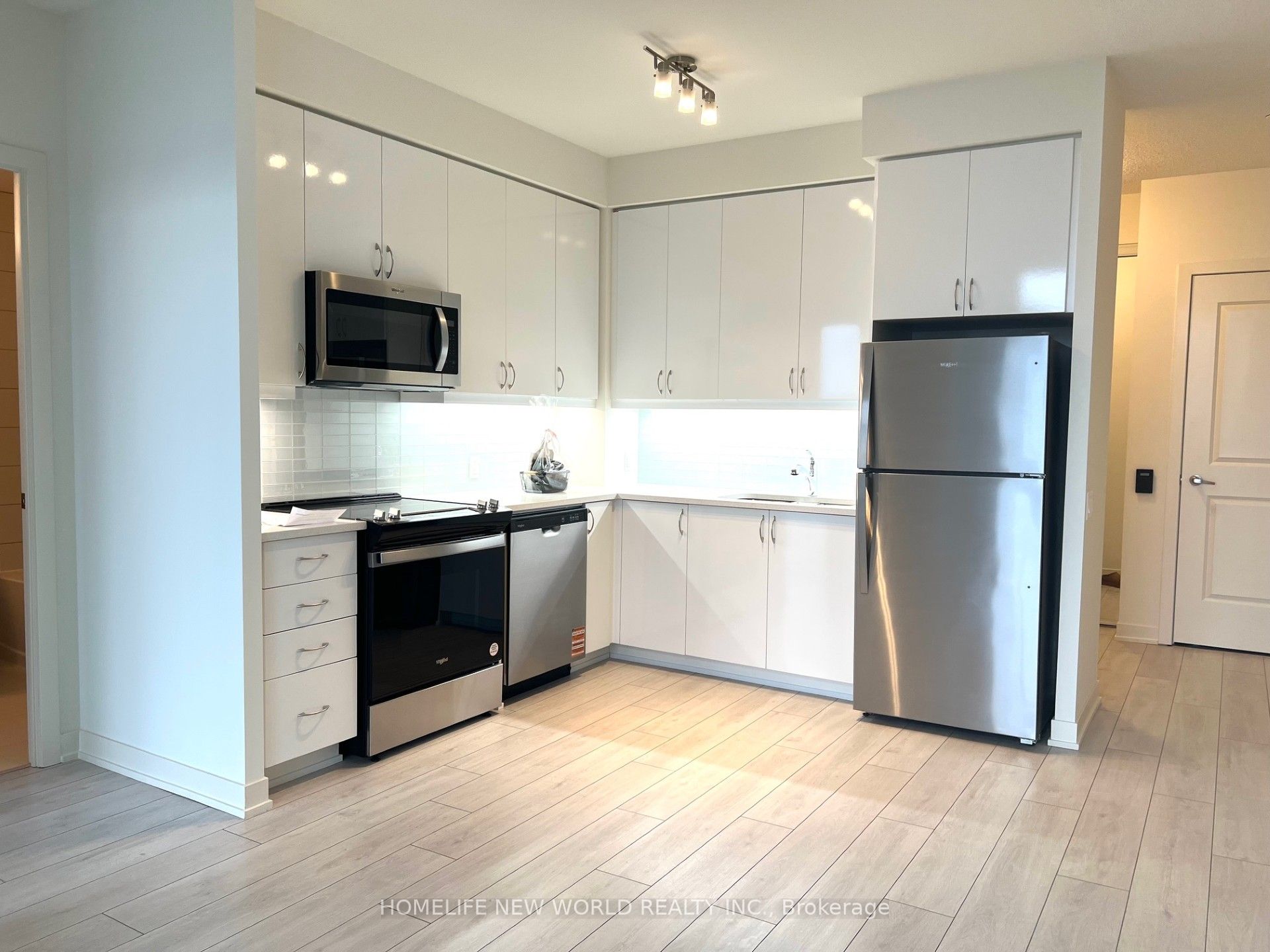 4955 Yonge Street 3207, Toronto, ON M2N 0L8