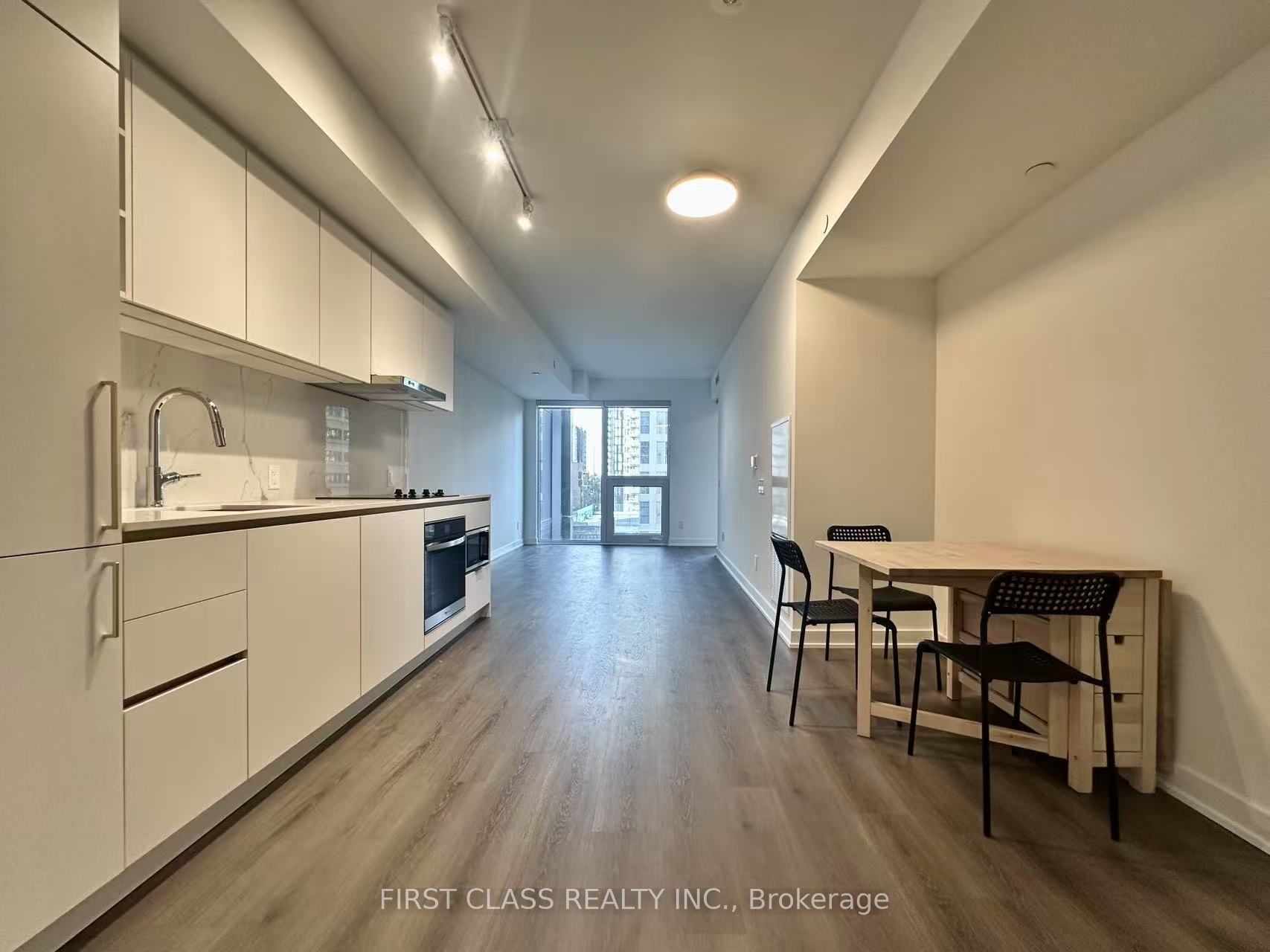 8 wellesley Street W 706, Toronto, ON M4Y 0J5 photo 4