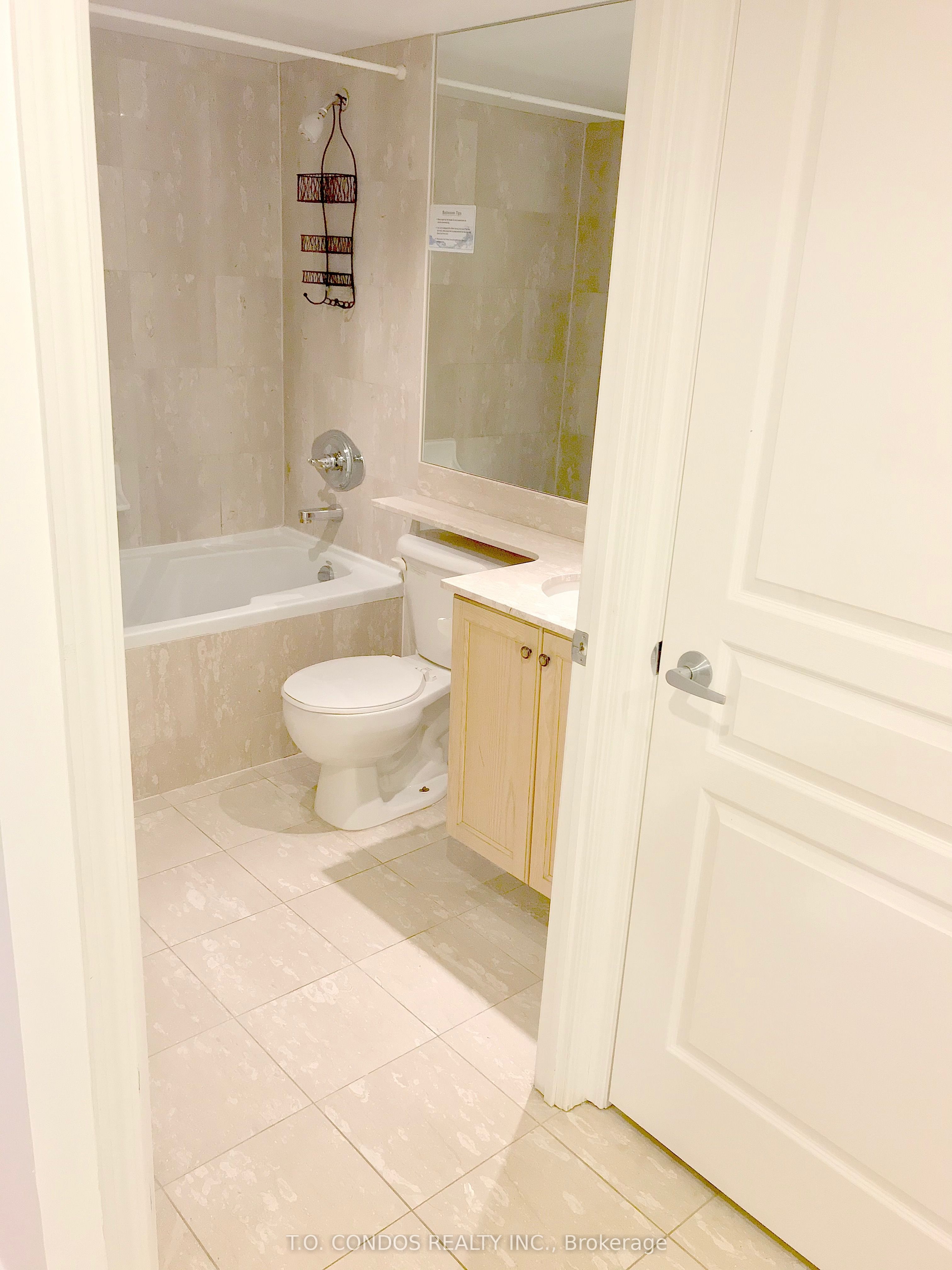140 Simcoe Street 610, Toronto, ON M5H 4E9 photo 5