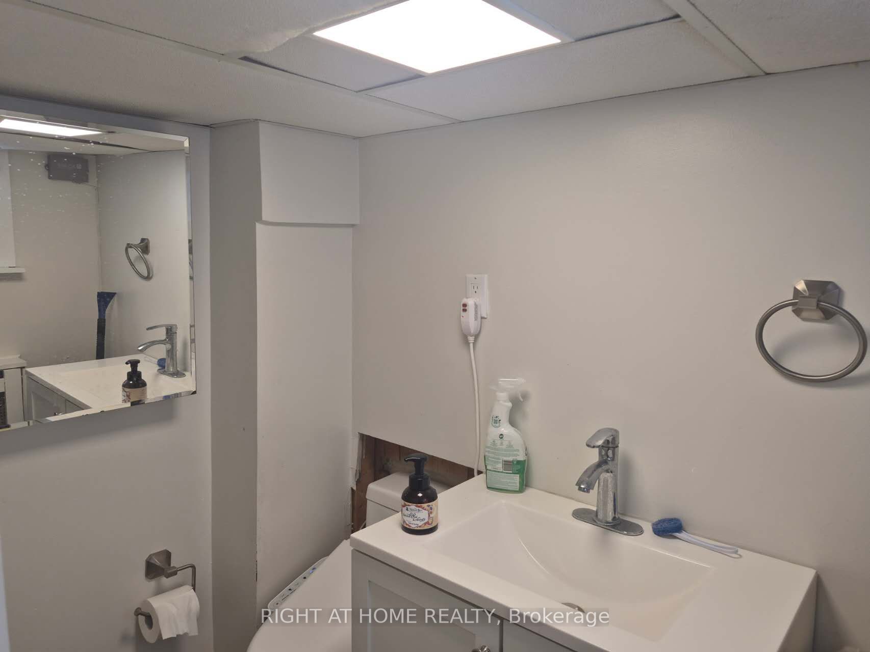 357 Old Orchard Grove, Toronto, ON M5M 2G1 photo 4
