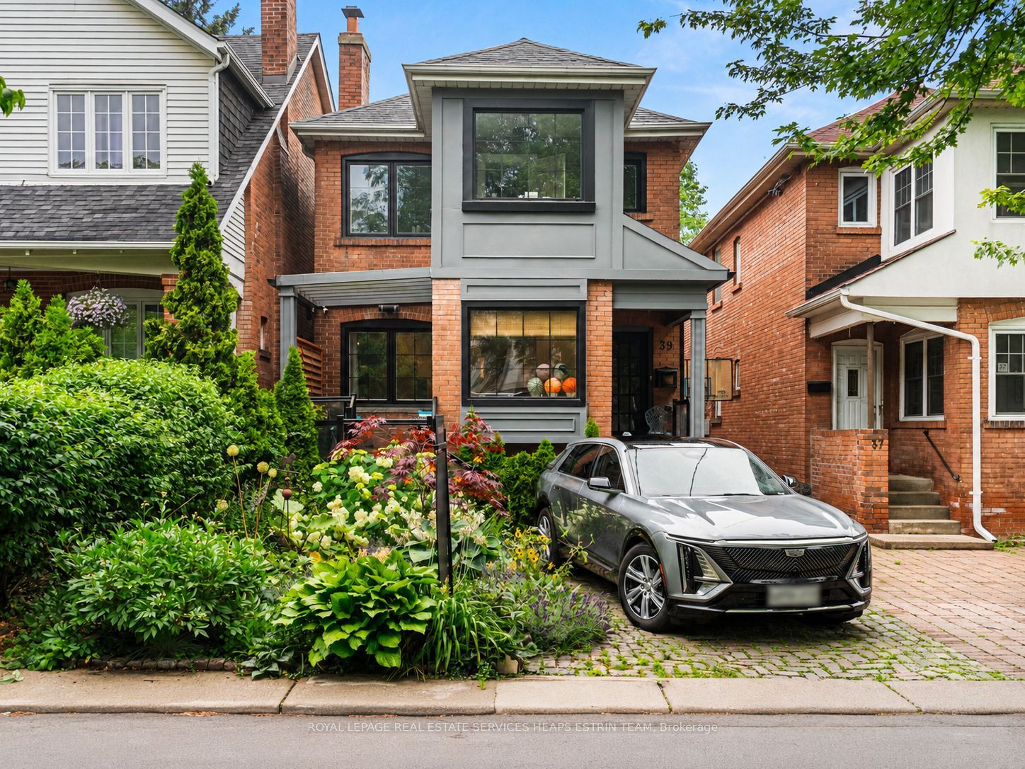 39 Standish Avenue, Toronto, ON M4W 3B2 photo 2
