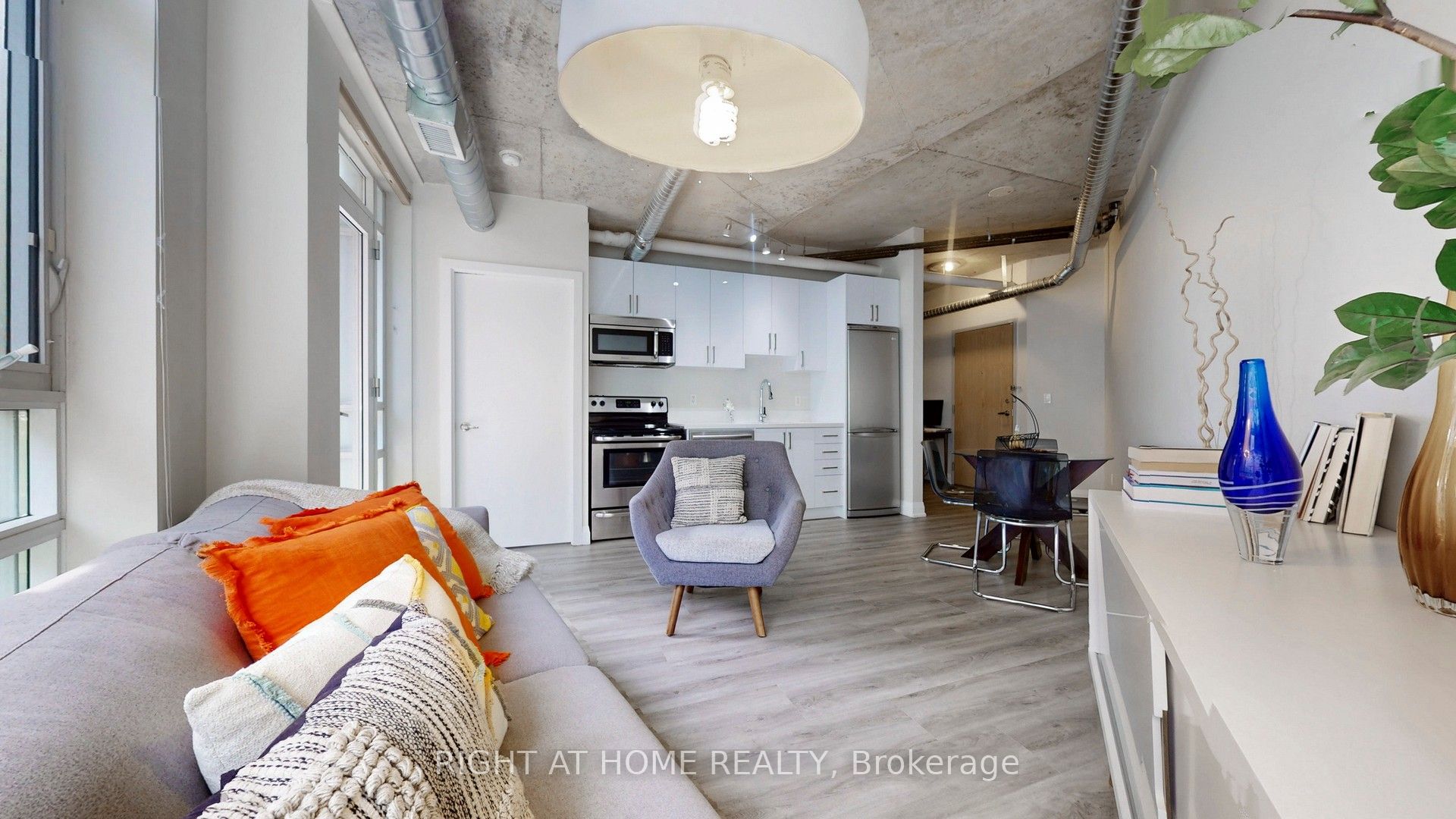 170 Sudbury Street 415, Toronto, ON M6J 0A1 photo 4