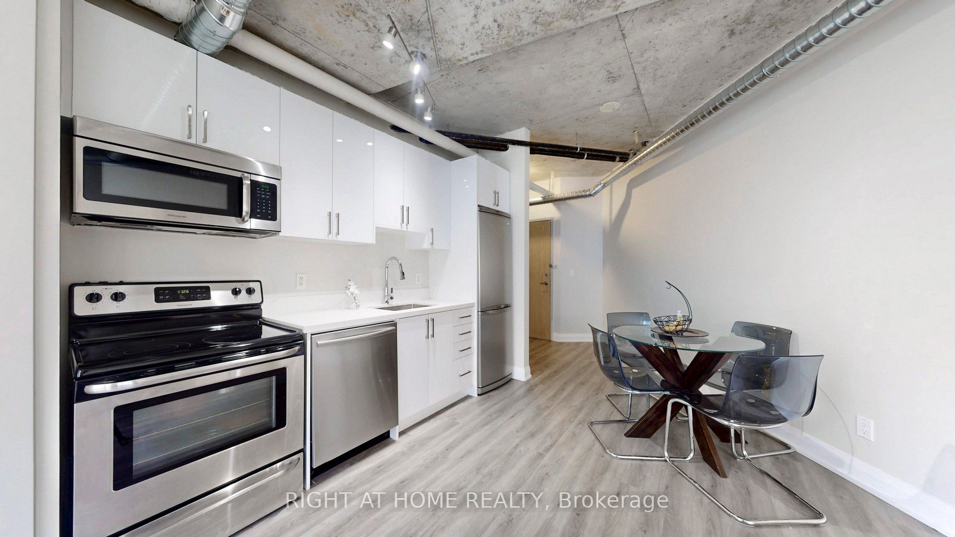 170 Sudbury Street 415, Toronto, ON M6J 0A1 photo 5