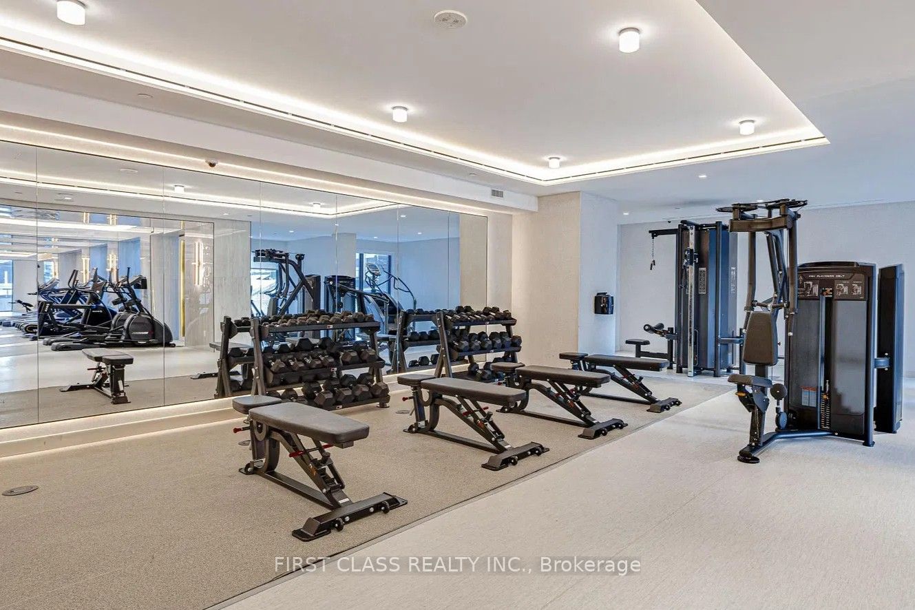 8 Wellesley Street W LPH06, Toronto, ON M4Y 0J5 photo 3