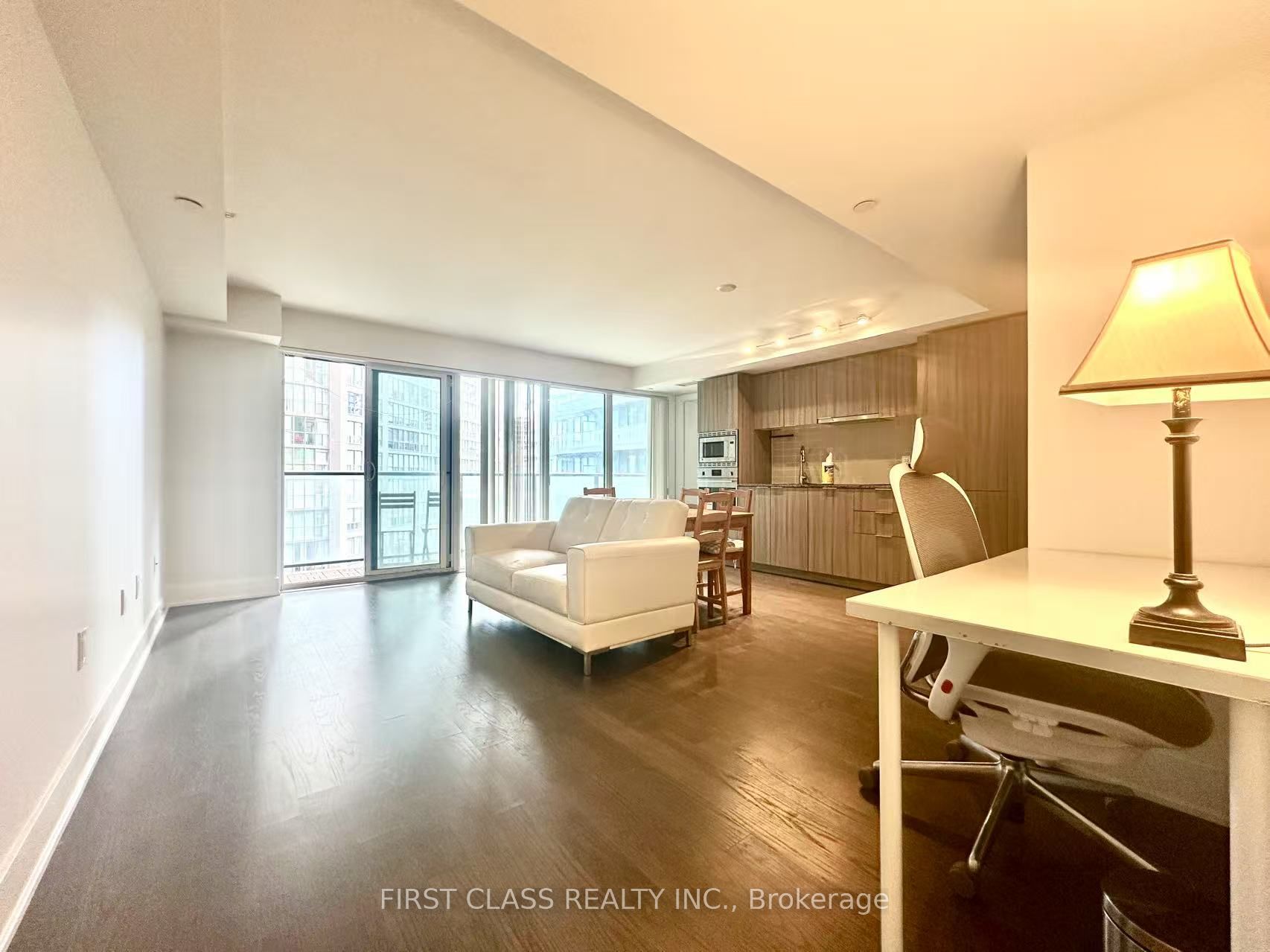 955 Bay Street 527, Toronto, ON M5S 0C6 photo 4