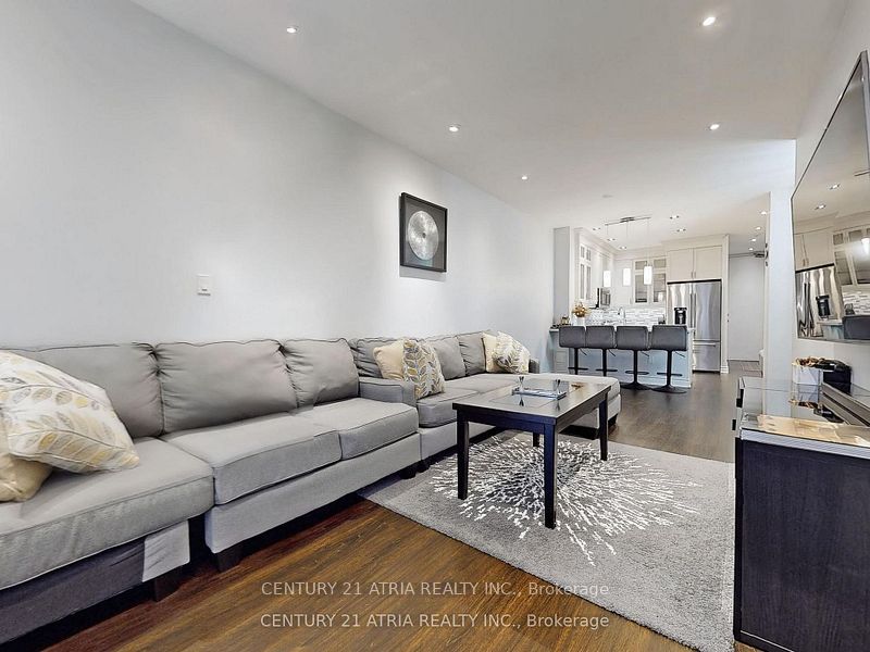 10 Gateway Boulevard 206, Toronto, ON M3C 3A1 photo 2