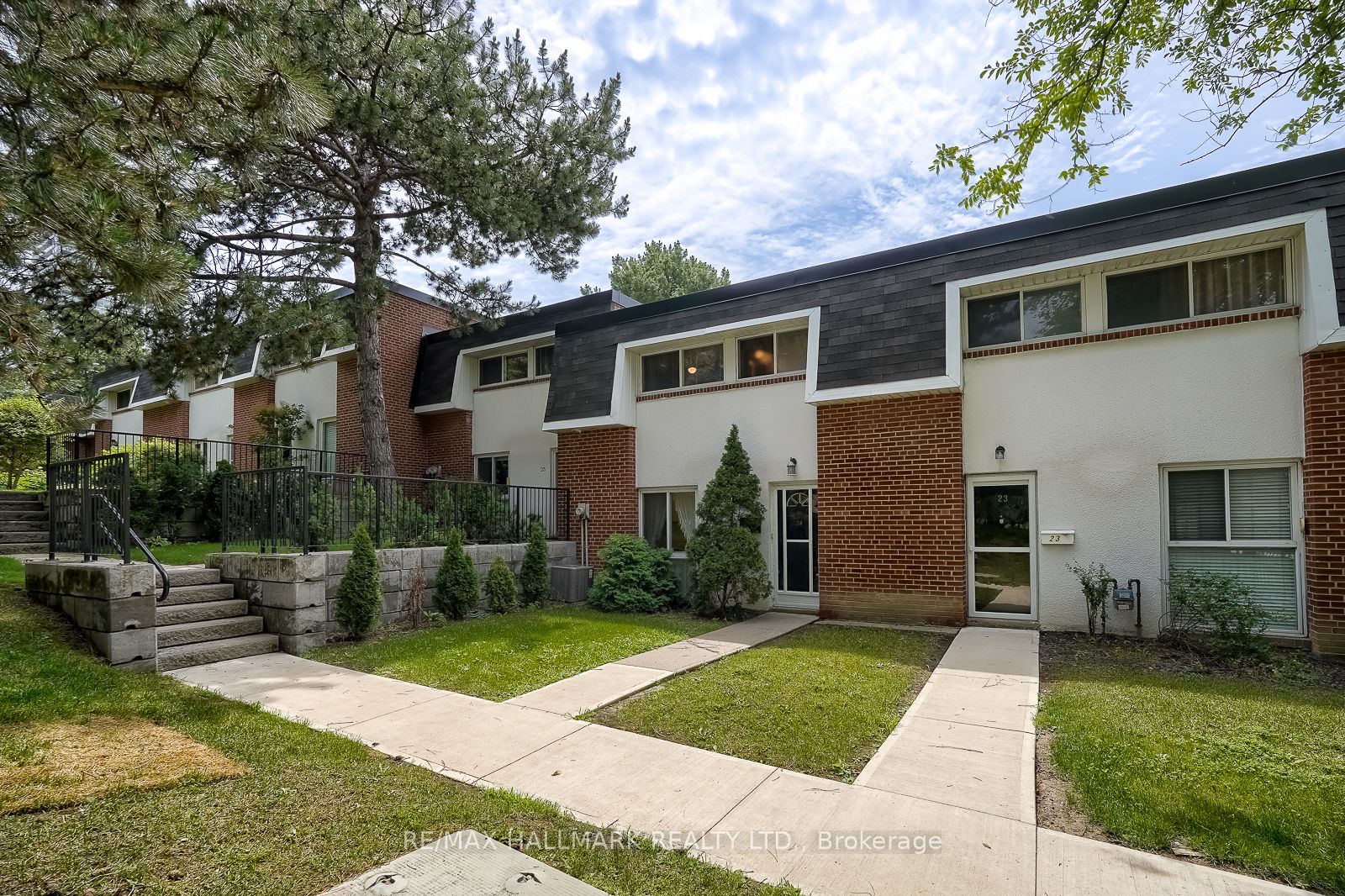 94 George Henry Boulevard 24, Toronto, ON M2J 1E7 photo 4