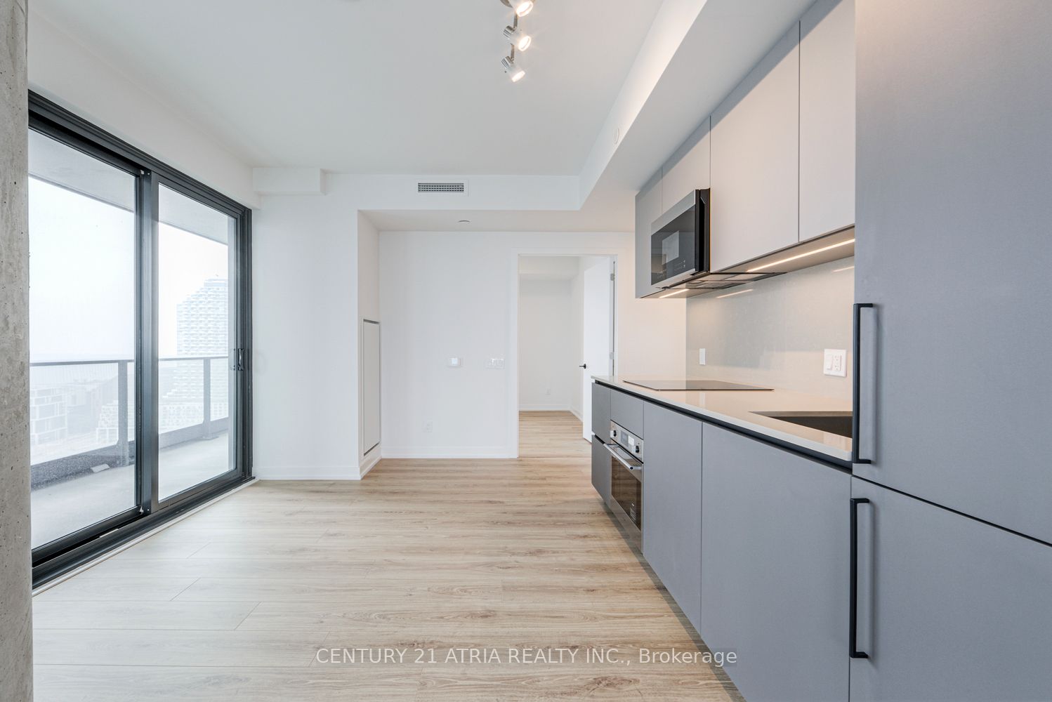 35 Parliament Street 2802, Toronto, ON M5A 0Z5