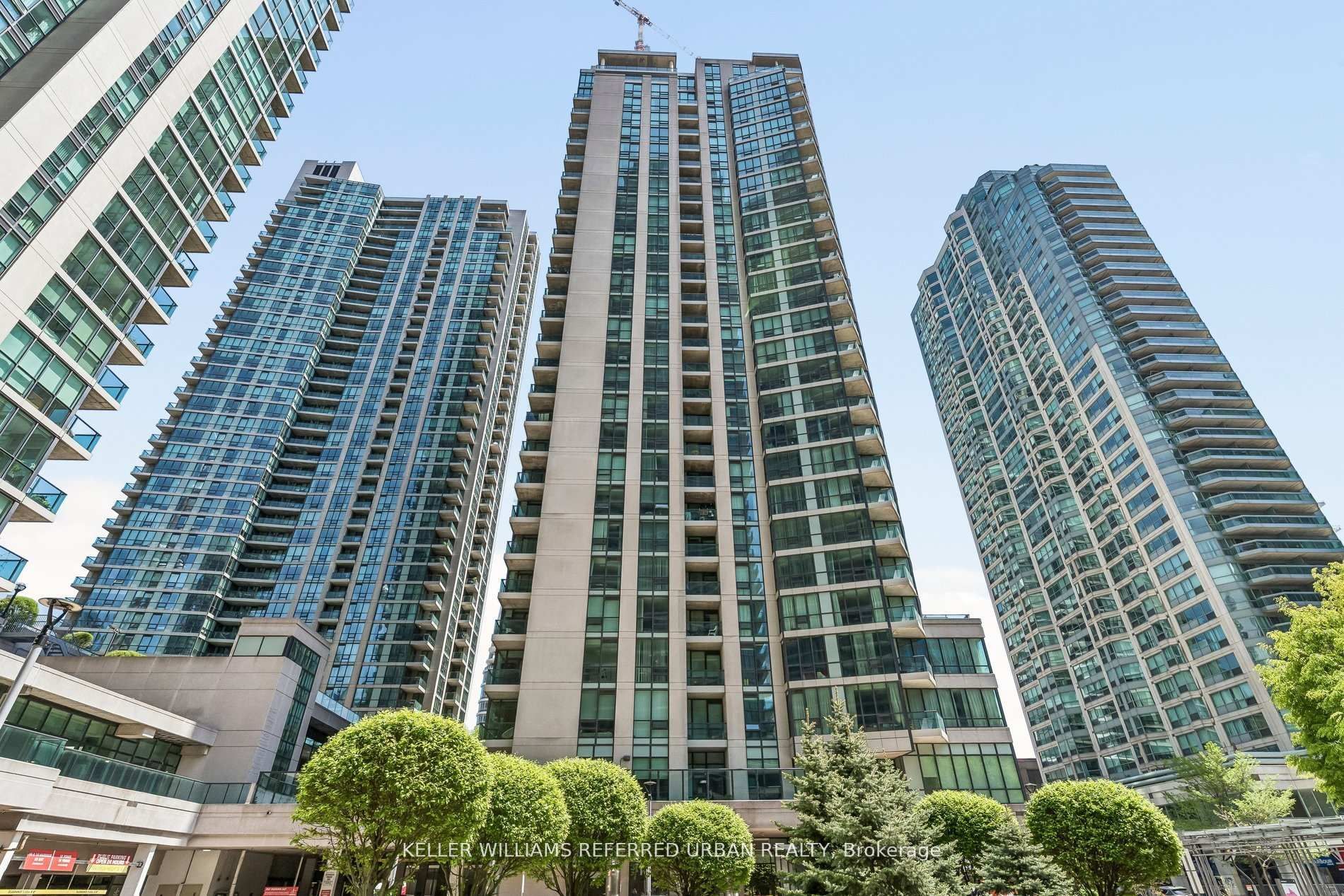 12 Yonge Street 1103, Toronto, ON M5E 1Z9