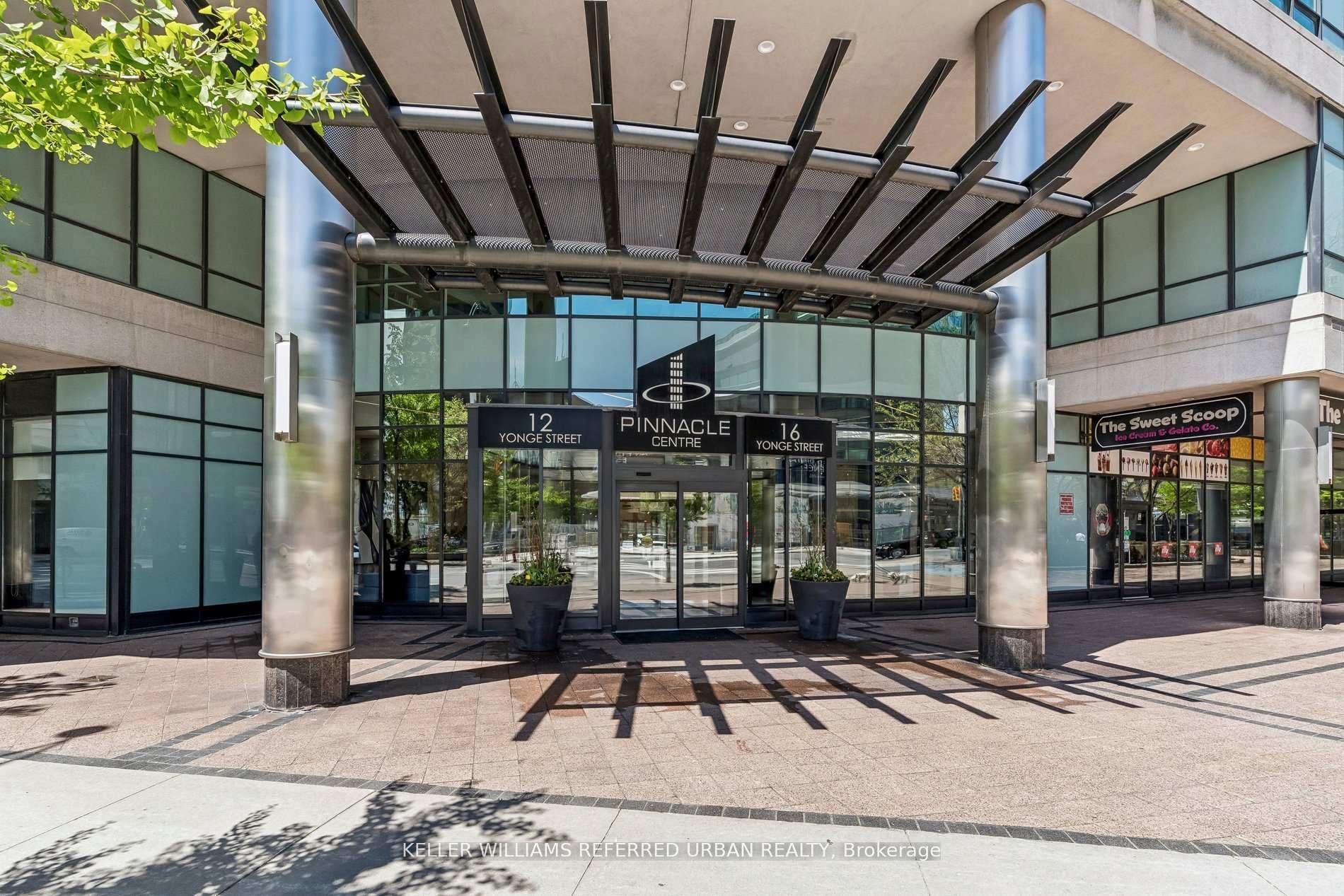 12 Yonge Street 1103, Toronto, ON M5E 1Z9 photo 2
