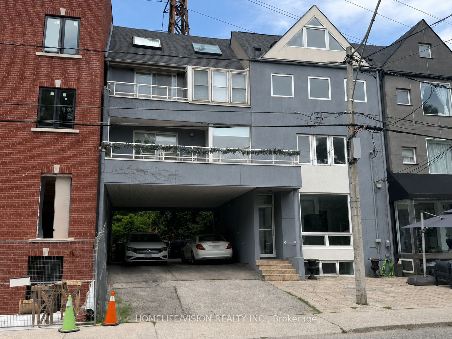 400 Summerhill Avenue, Toronto, ON M4W 2E4 photo 2