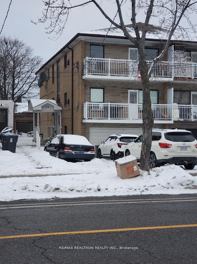 234 Wilmington Avenue #1, Toronto, ON M3H 5K2