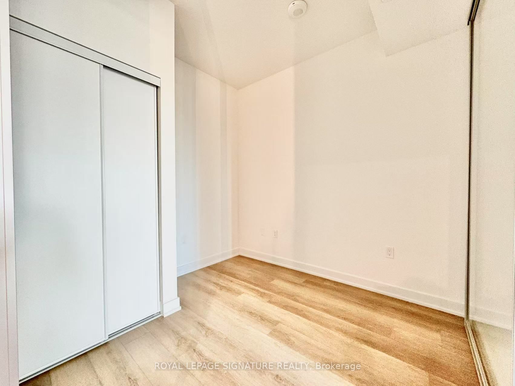 117 Broadway Avenue 2006, Toronto, ON M4P 1V3 photo 5