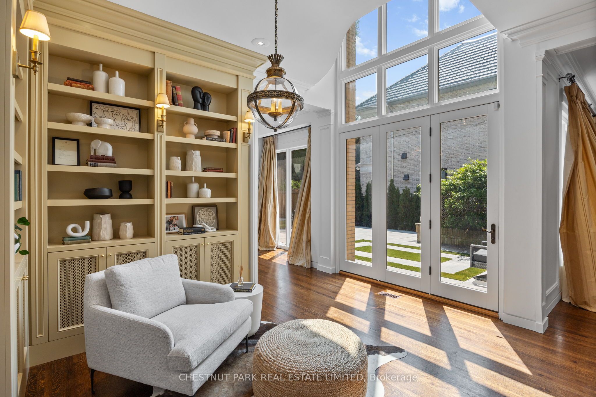 103 Dunloe Road, Toronto, ON M5P 2T7 photo 3