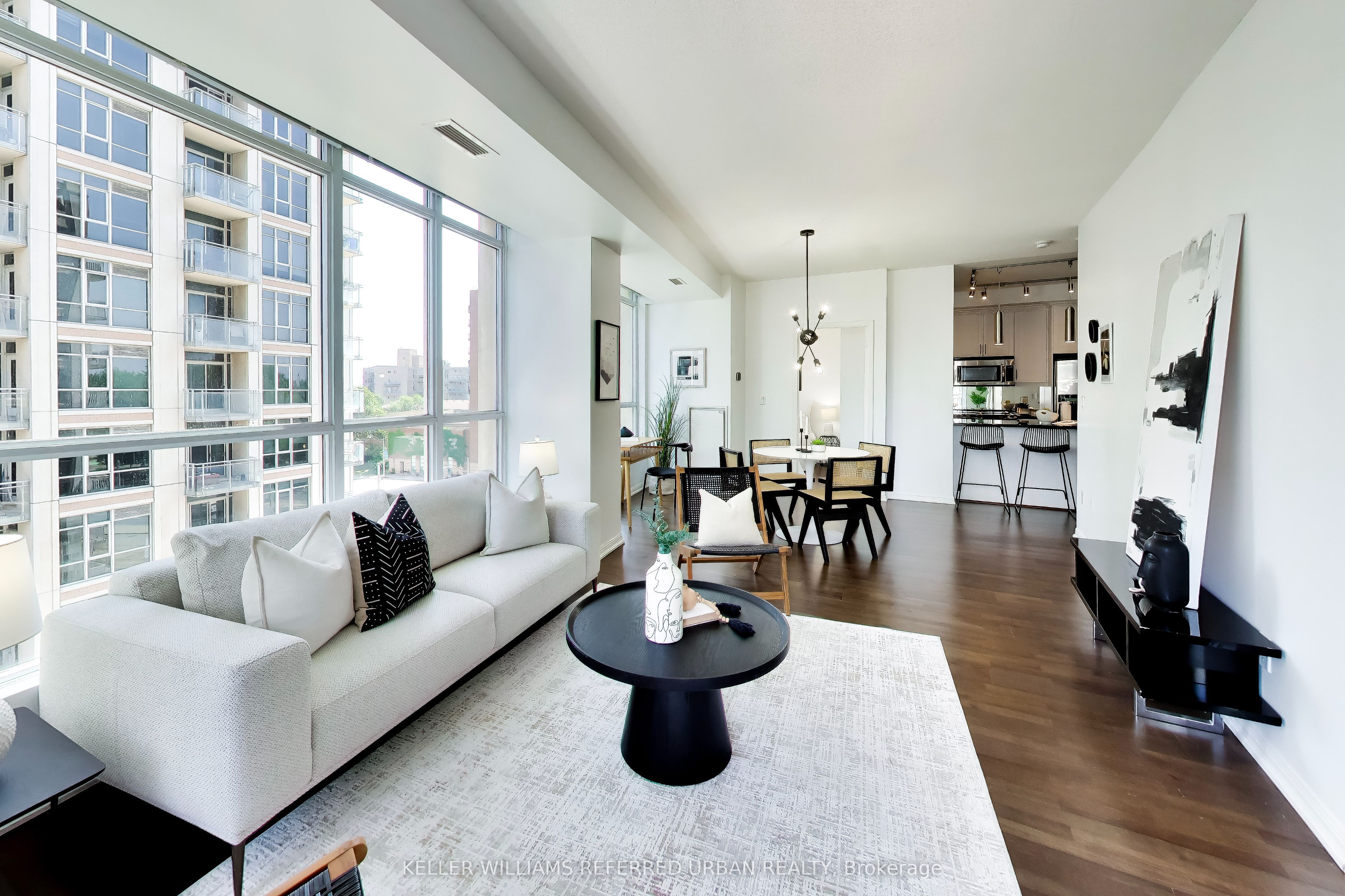 628 Fleet Street 624, Toronto, ON M5V 1A8 photo 3