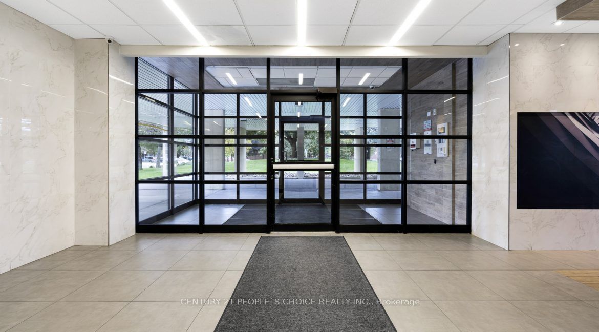 21 Welsford Gardens 207, Toronto, ON M3A 2P6 photo 4