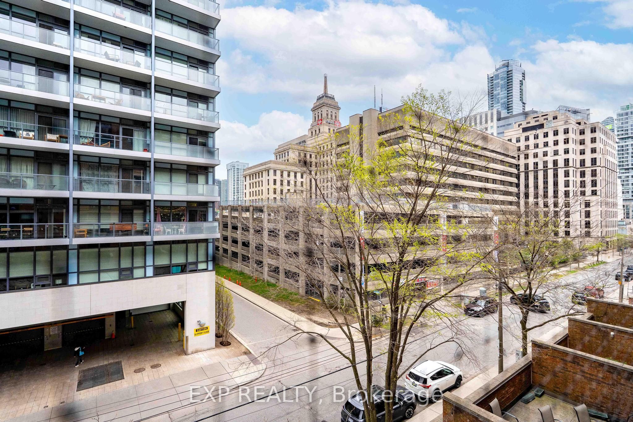 60 St Patrick Street 435, Toronto, ON M5T 2X5 photo 2