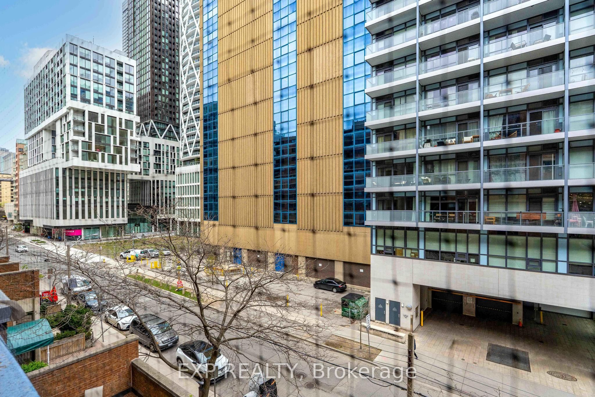 60 St Patrick Street 435, Toronto, ON M5T 2X5 photo 3